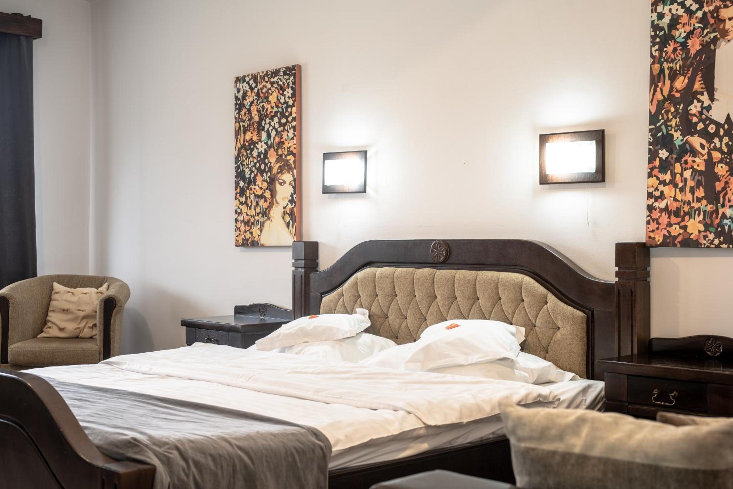 Double Room with Balcony, Castle View and Extra Sofa Bed photo 1