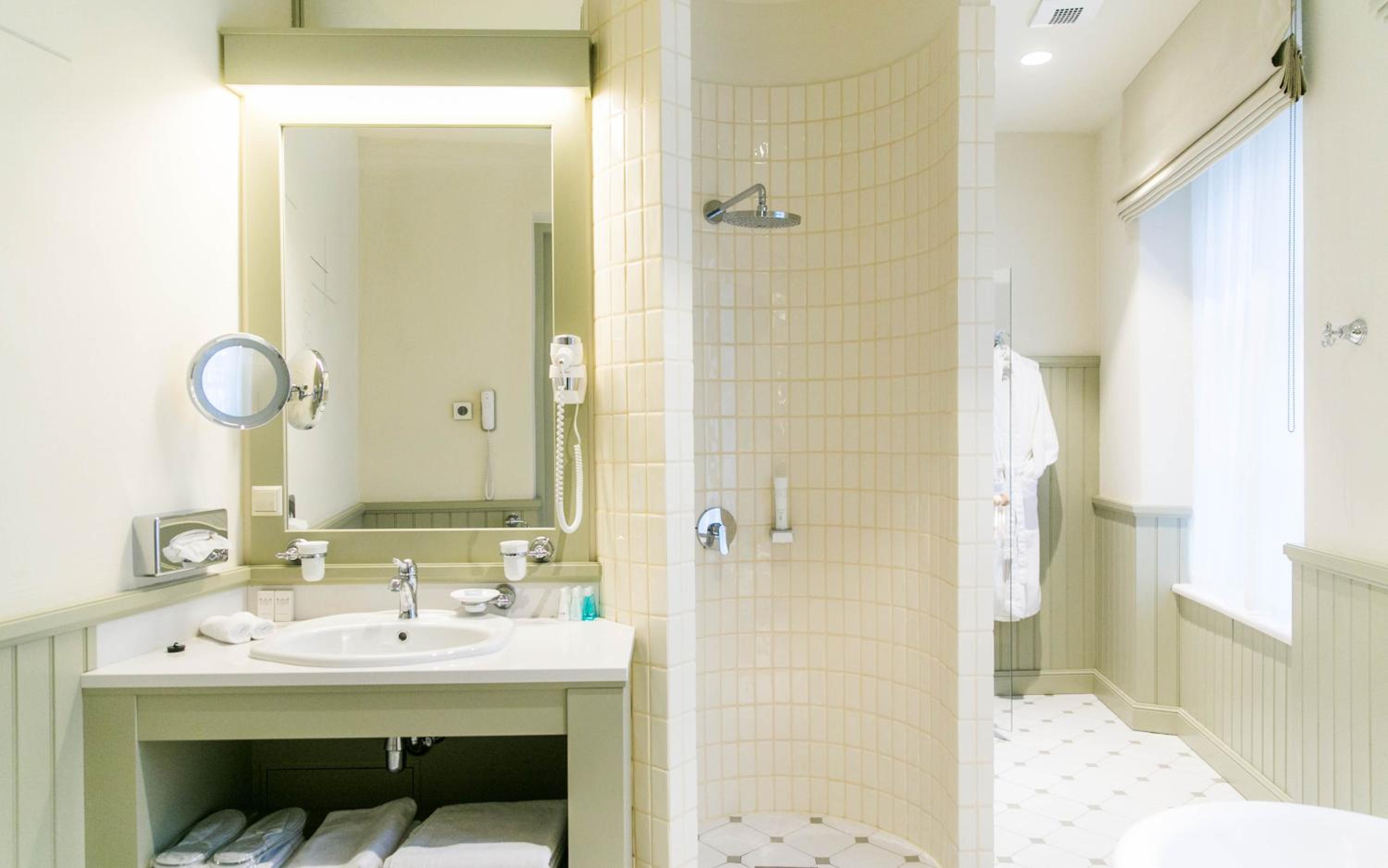 Suite with Sauna - Photo 4