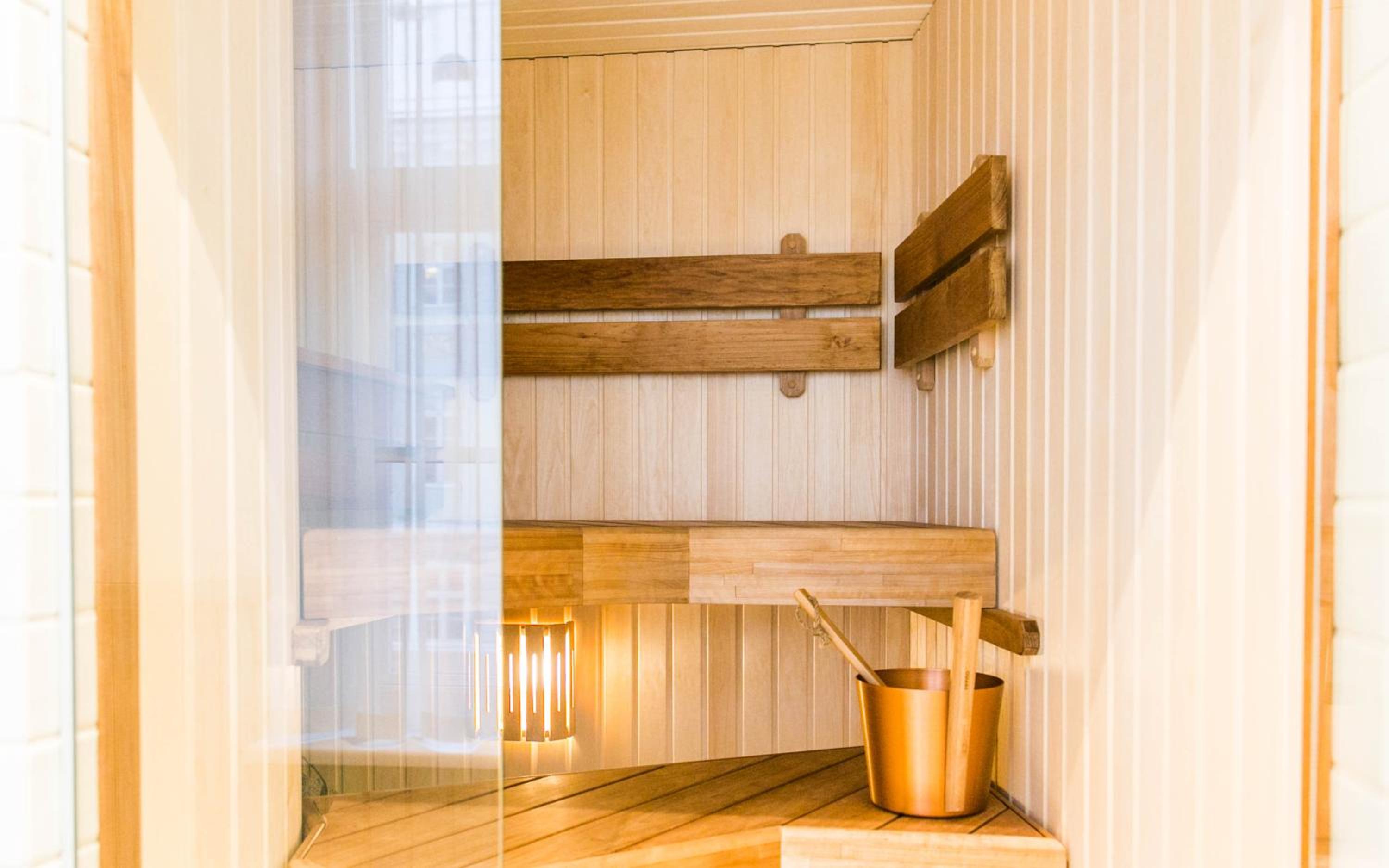 Suite with Sauna - Photo 2
