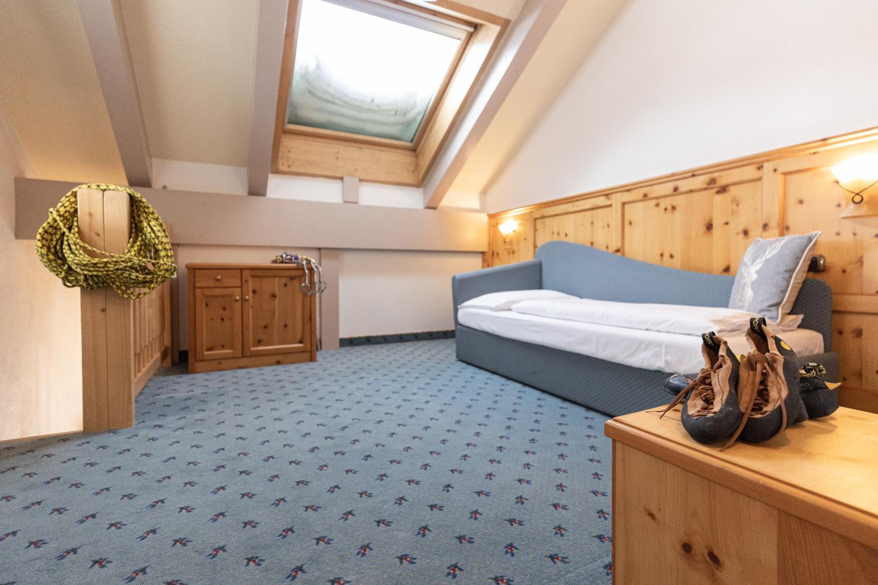 Deluxe Junior Suite photo 3