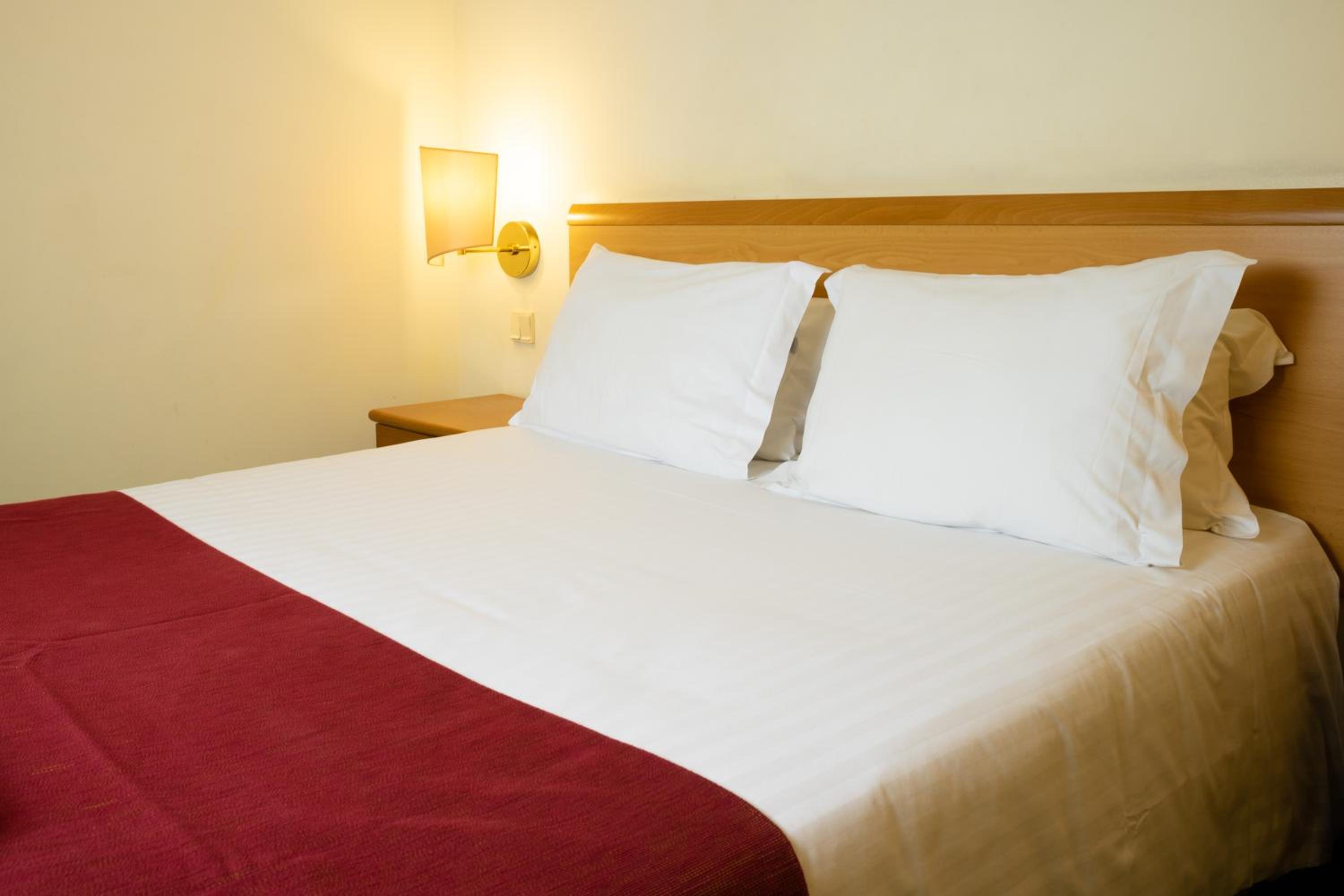 Standard Double Room - Photo 1