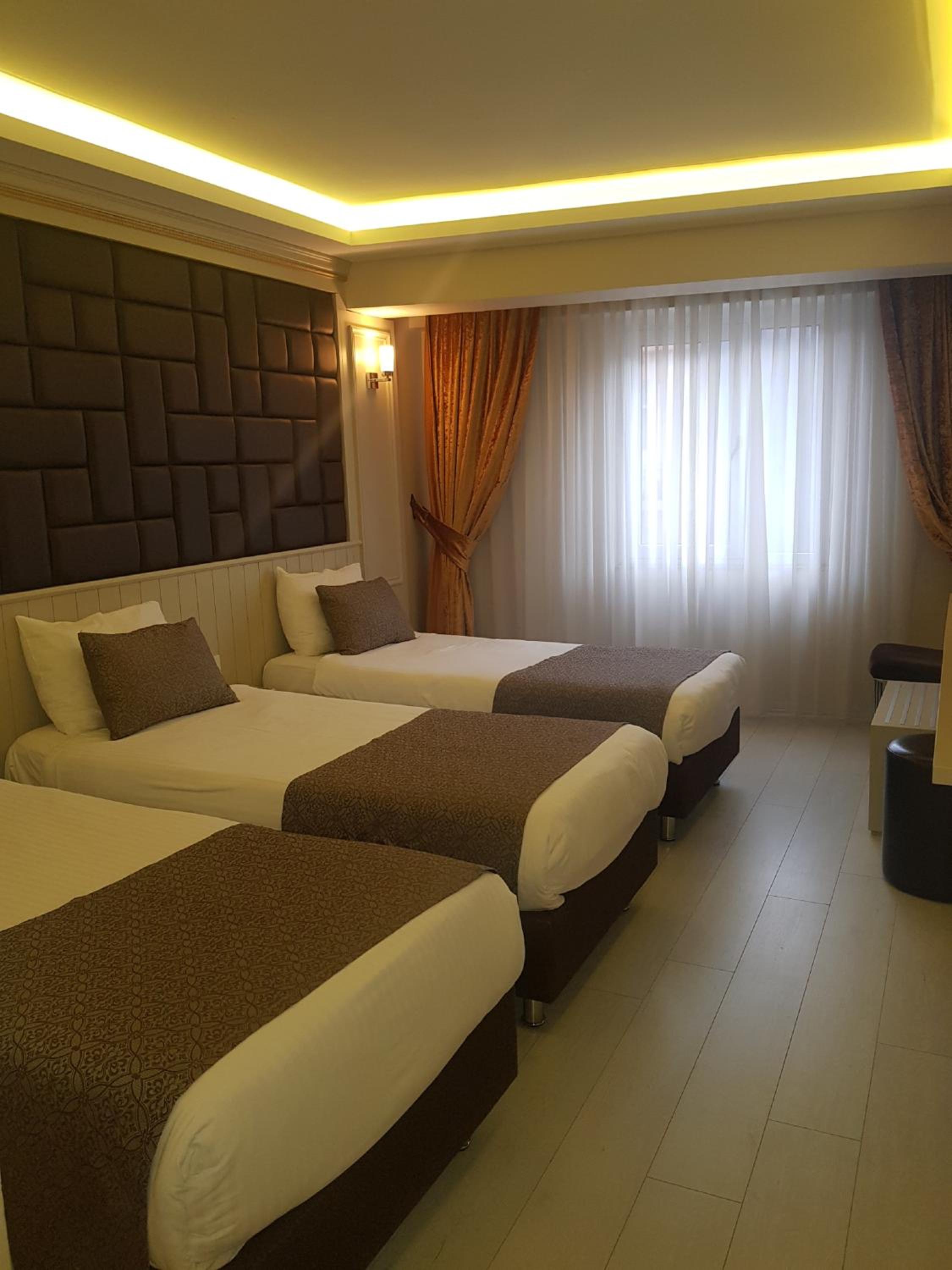 Standard Triple Room photo 3