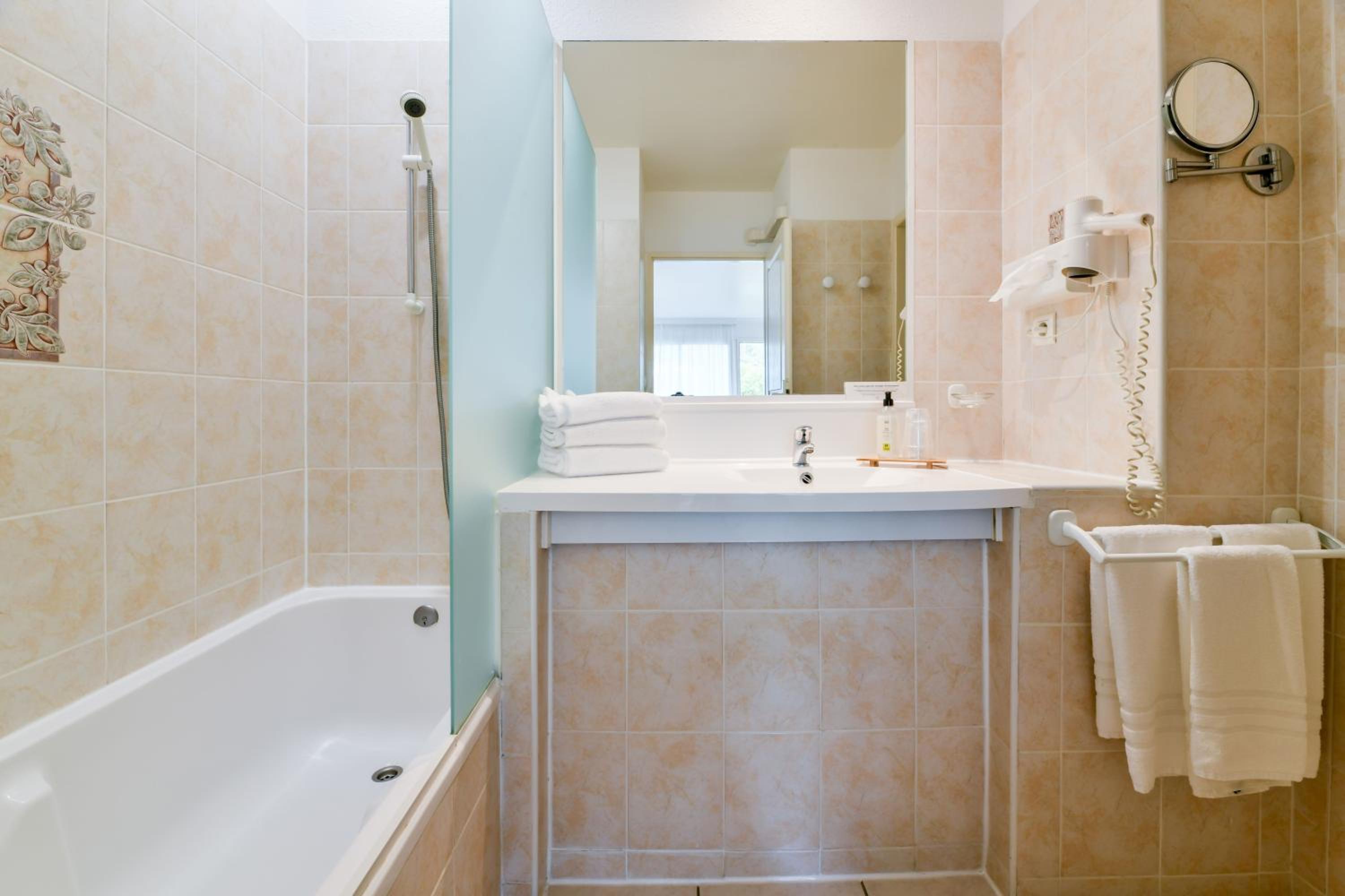 Comfort Triple Room - Photo 2