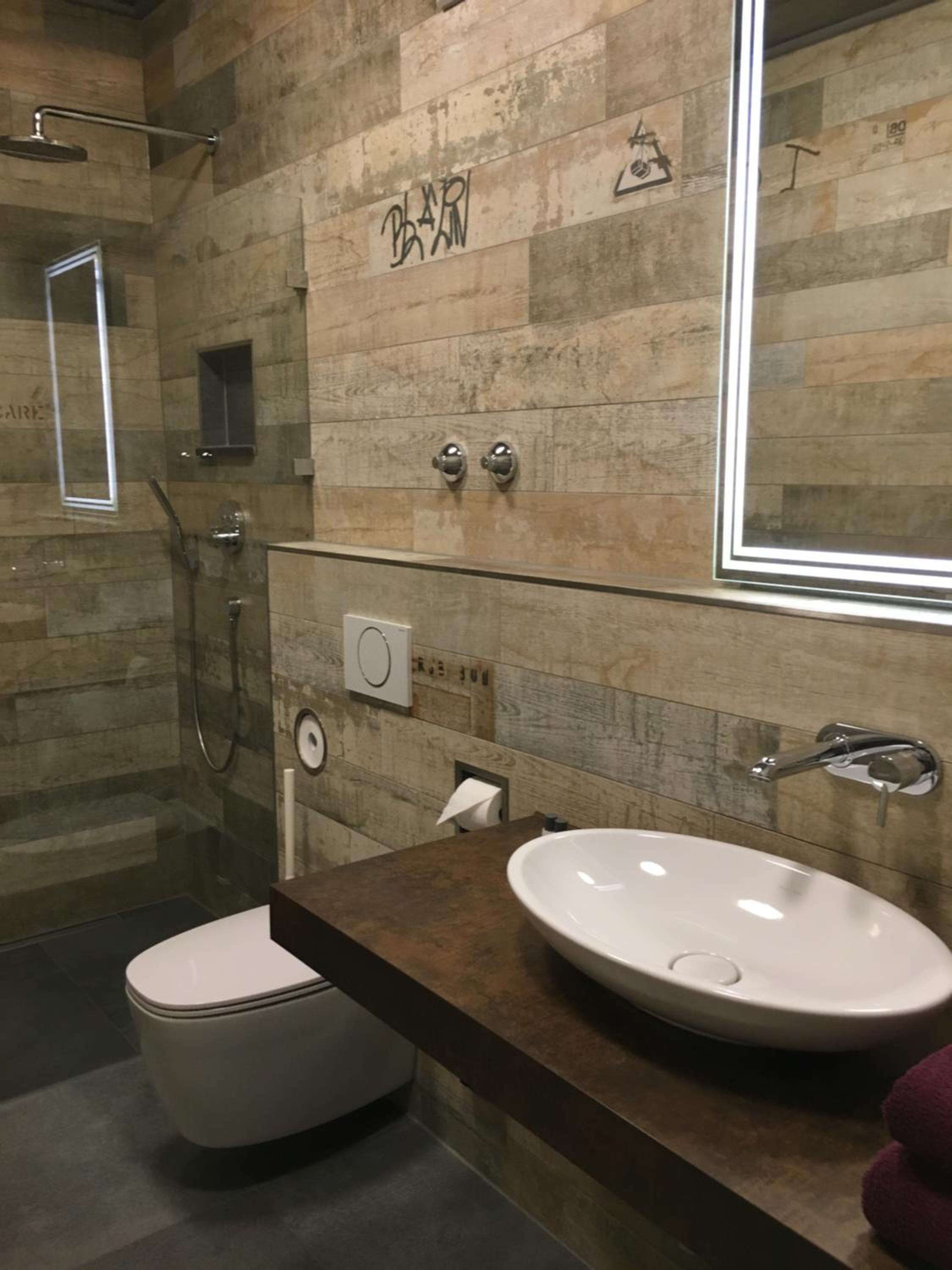 Double Room - Photo 12