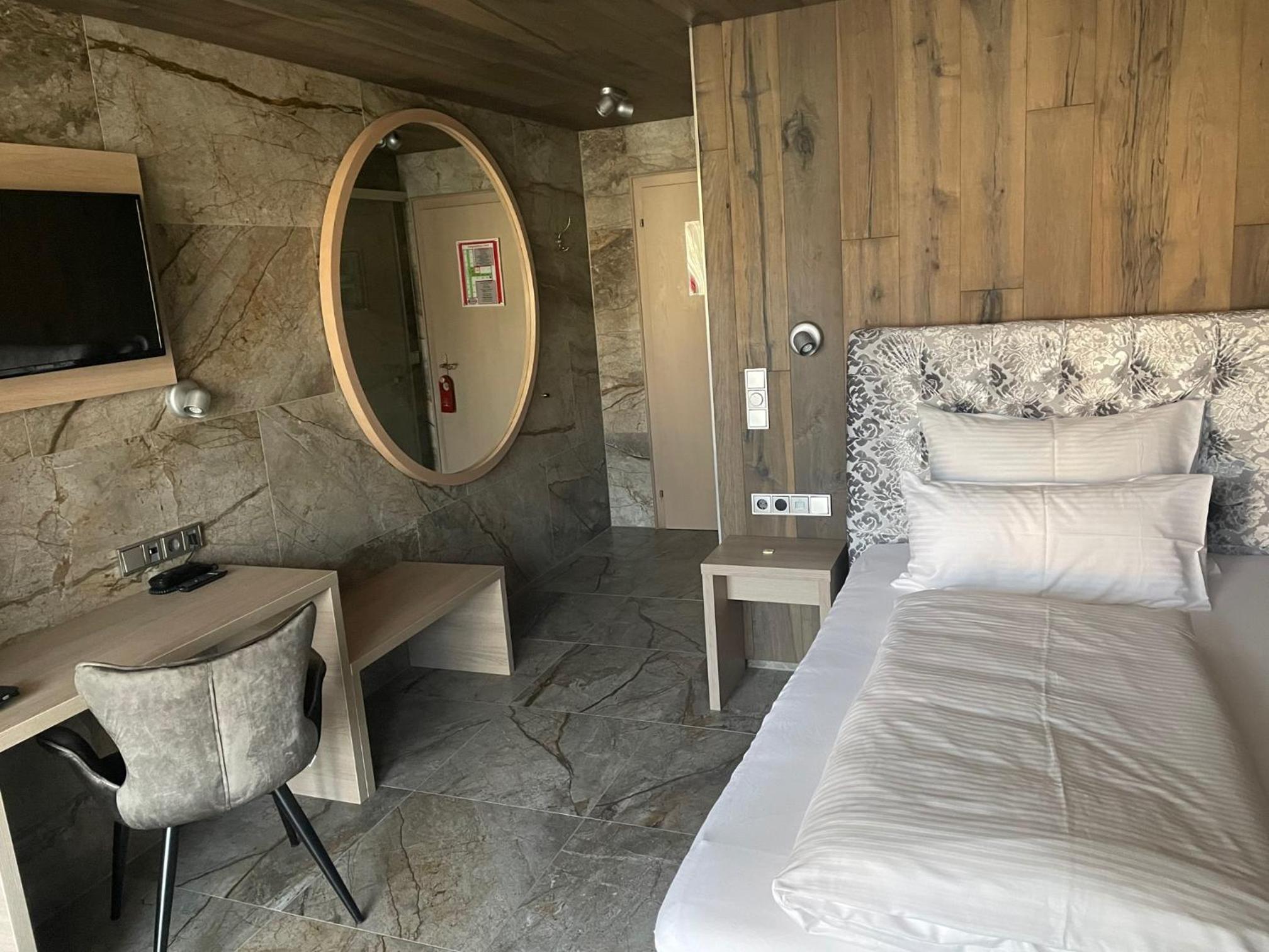 Single Room photo 1