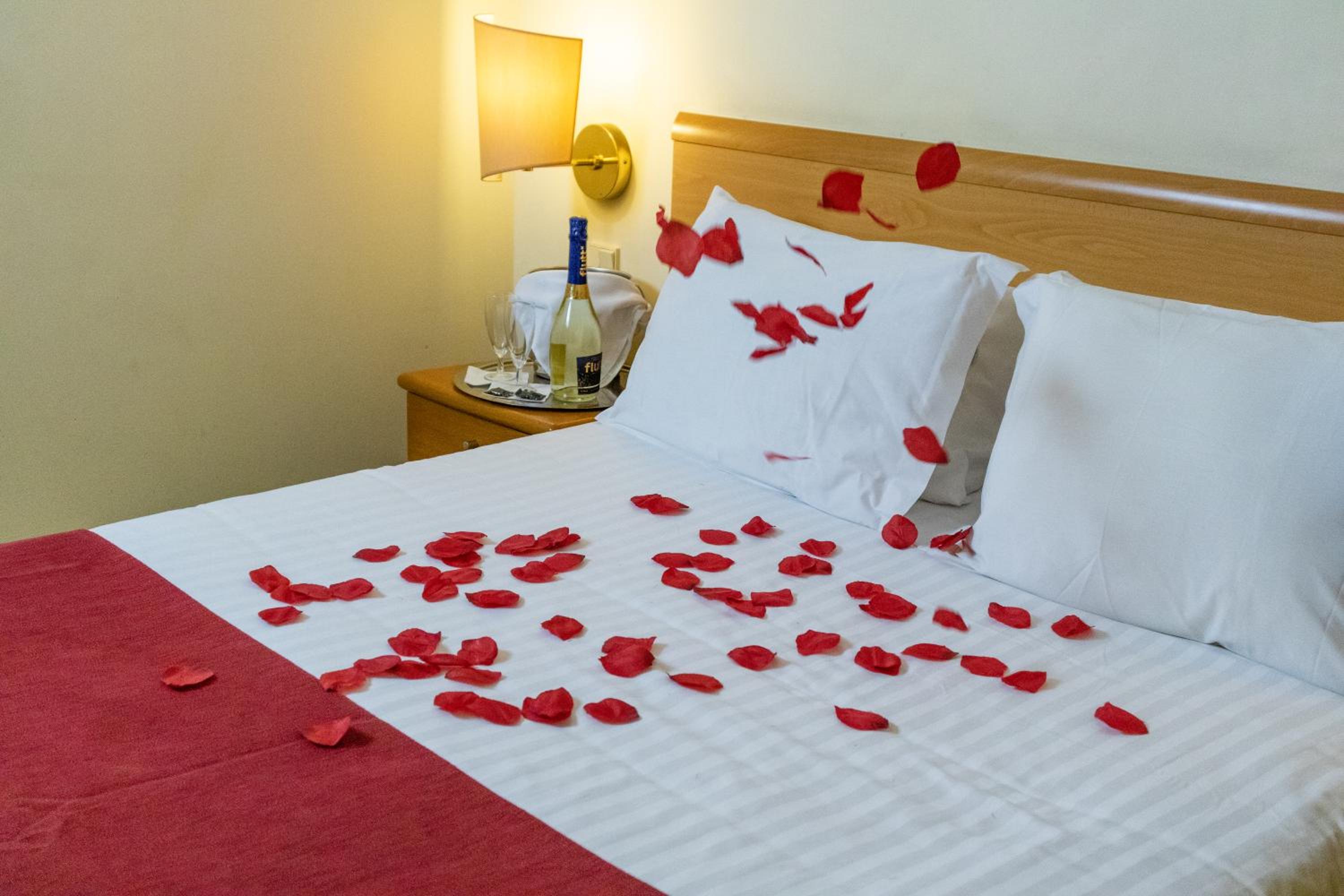Double Room With Romantic Package