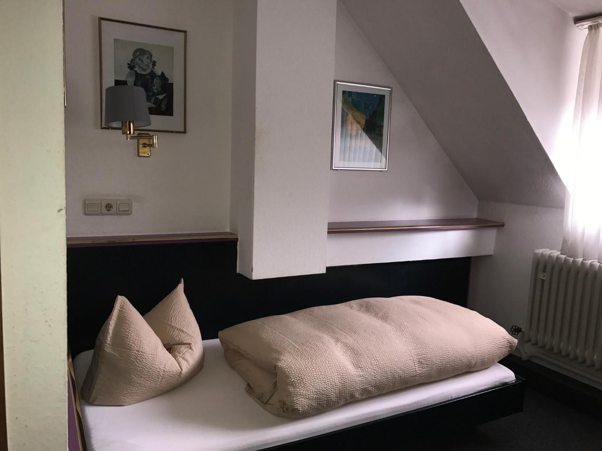 Single Room photo 3