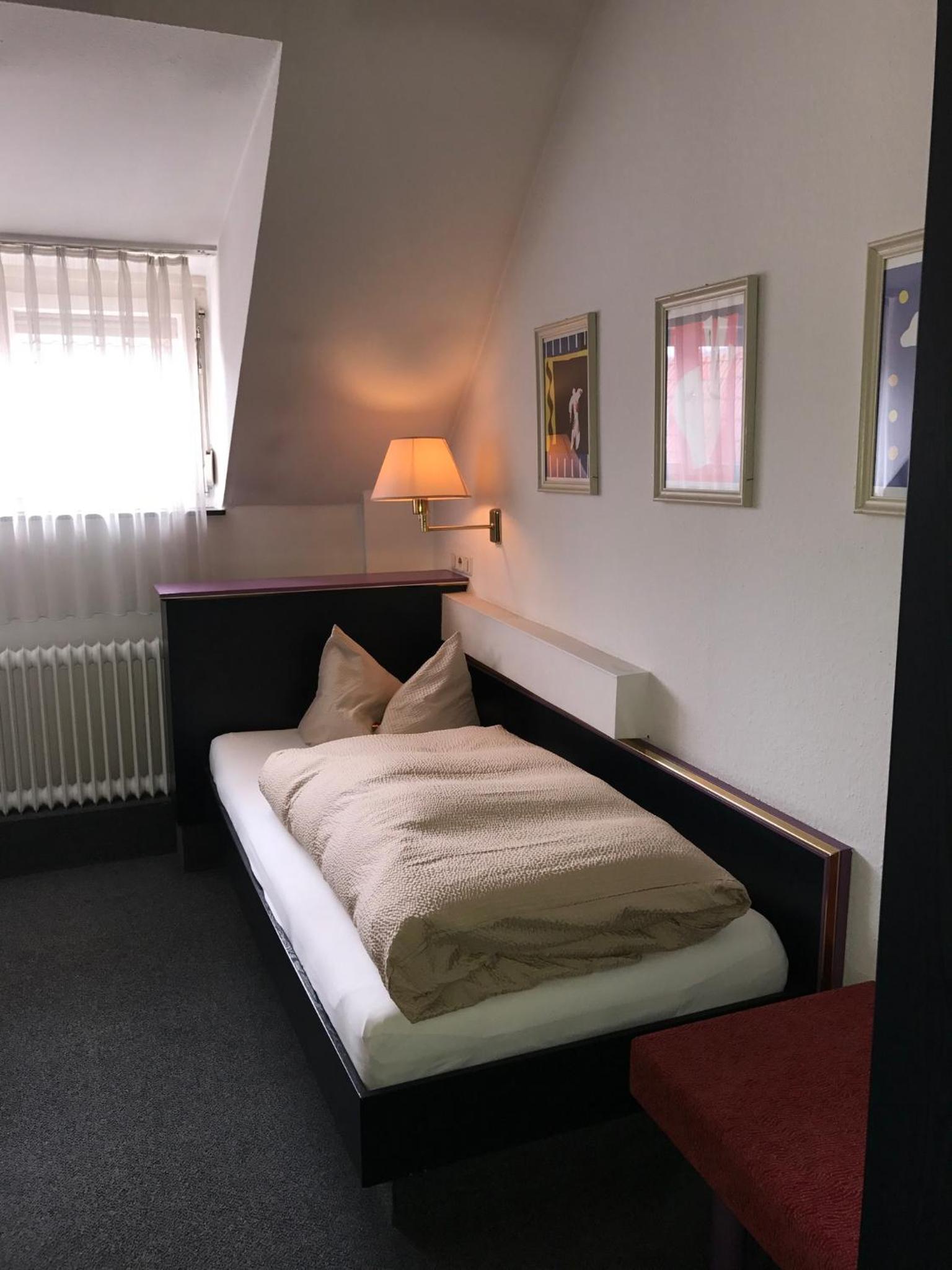 Single Room photo 2