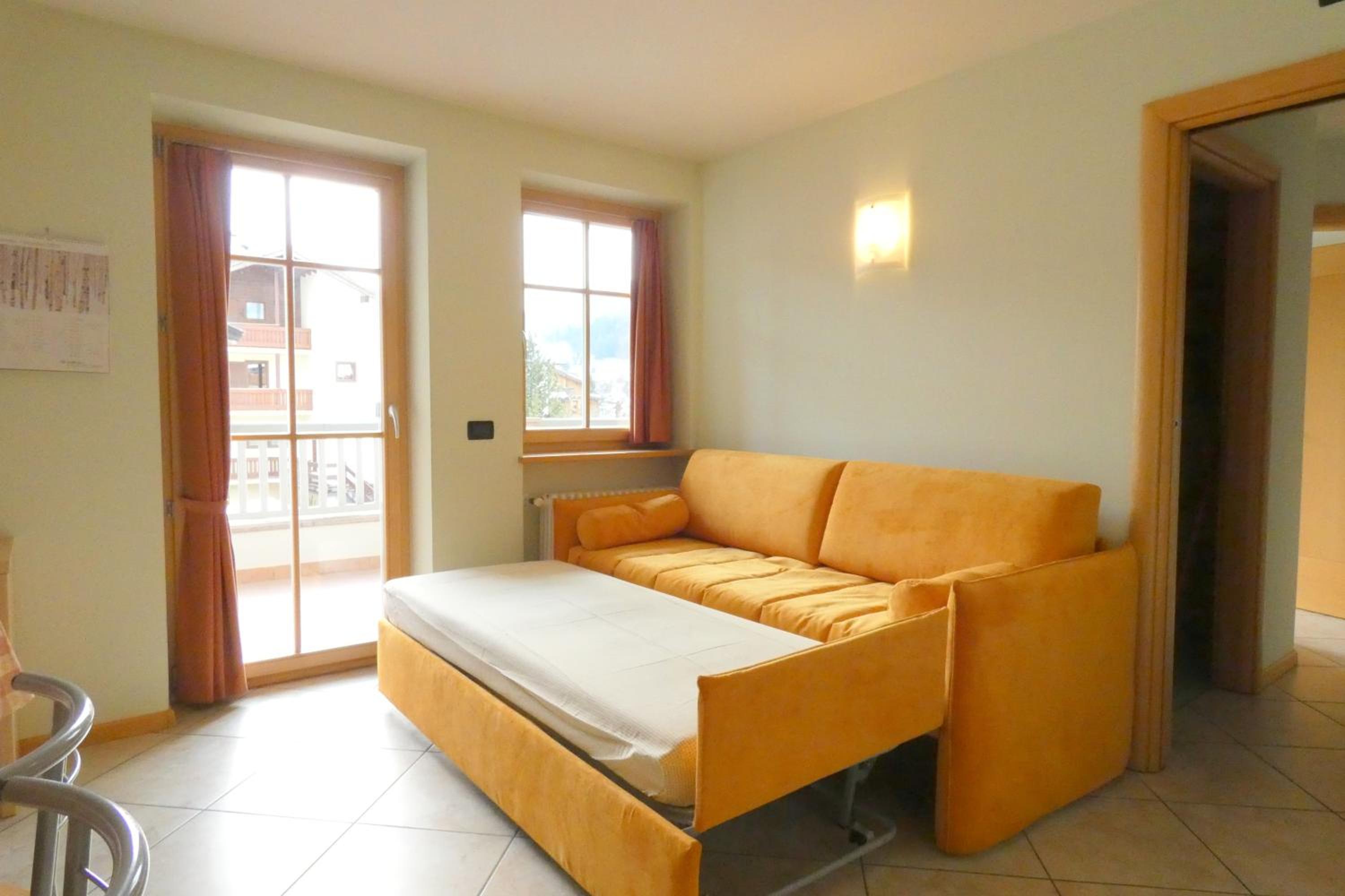 Large Two-Bedroom Apartment with Two Bathrooms photo 1