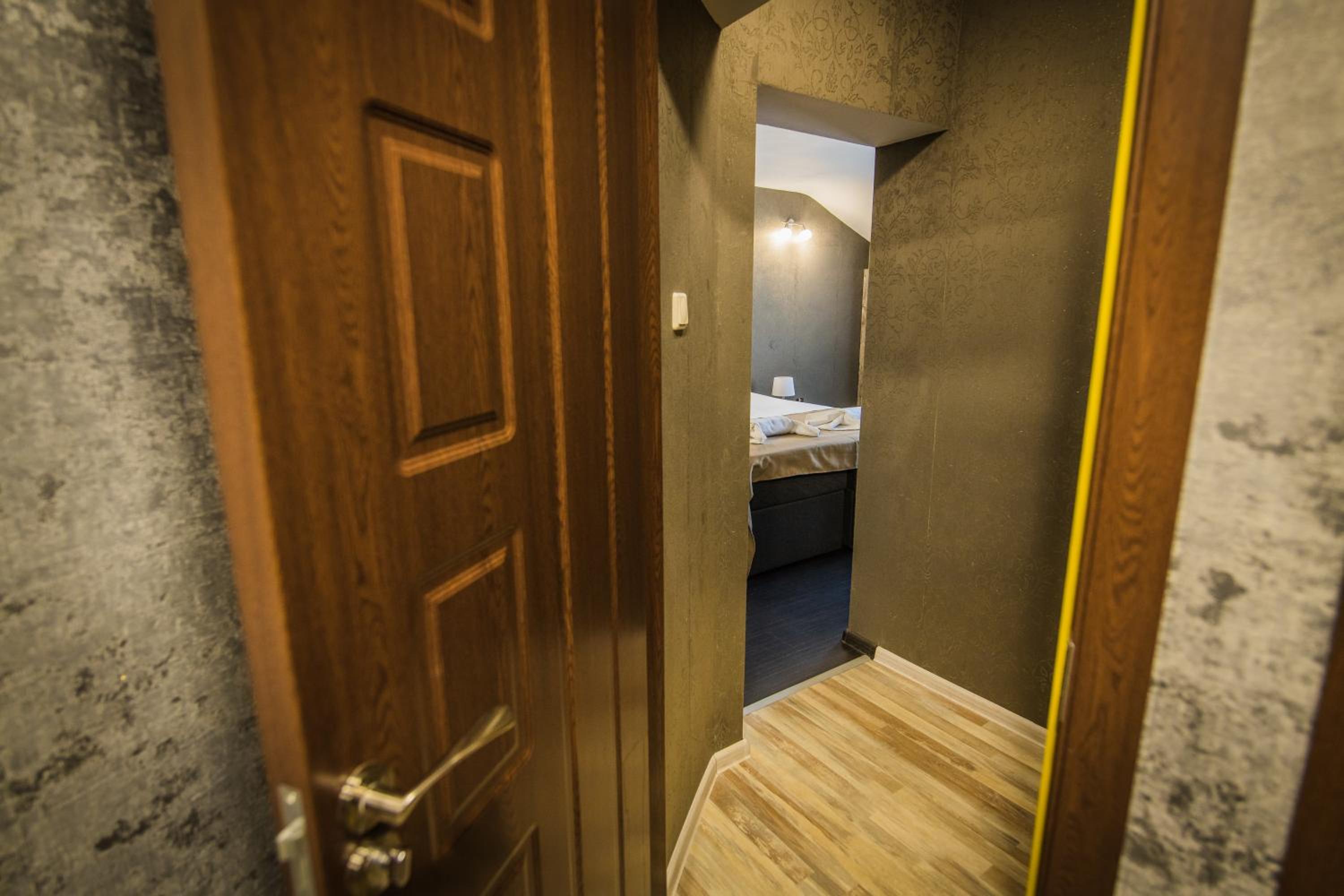 Deluxe Double Room - Photo 7