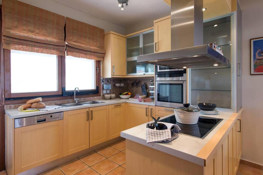Two-Bedroom House photo 3