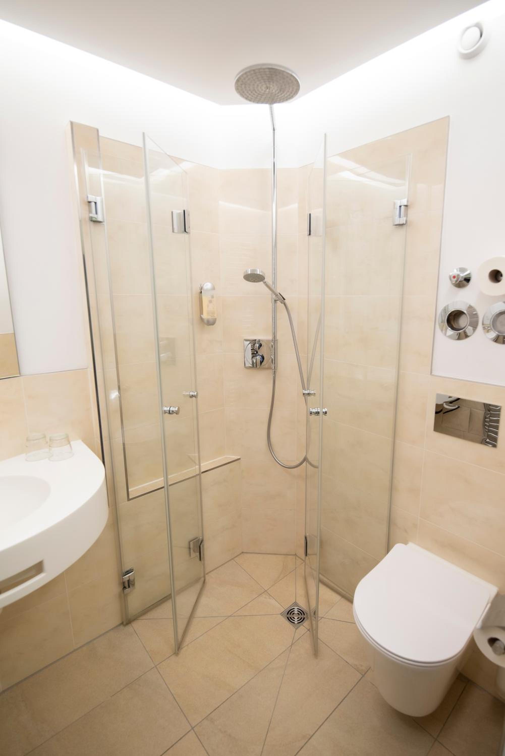 Standard Double Room - Photo 5