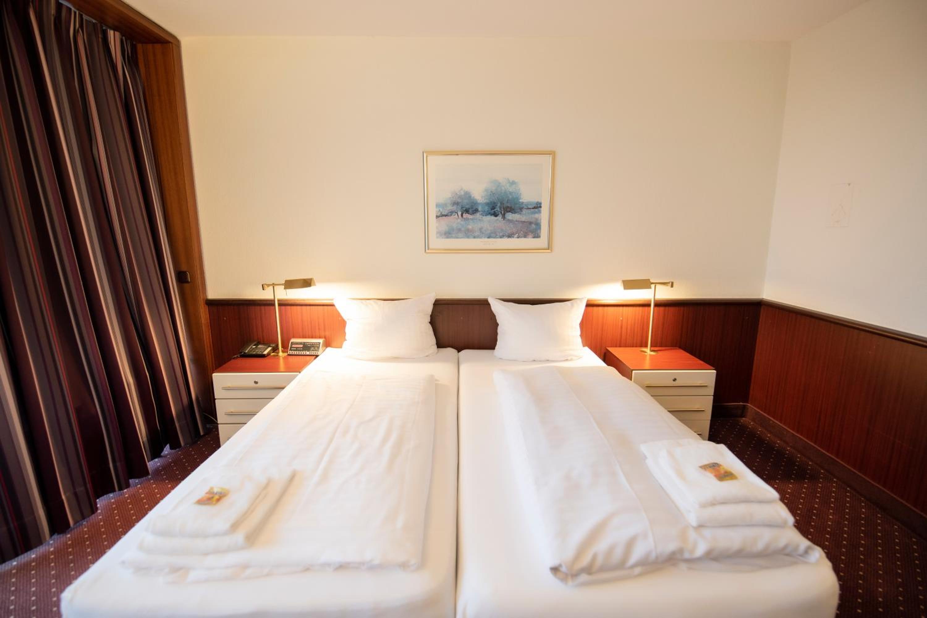 Standard Double Room - Photo 2