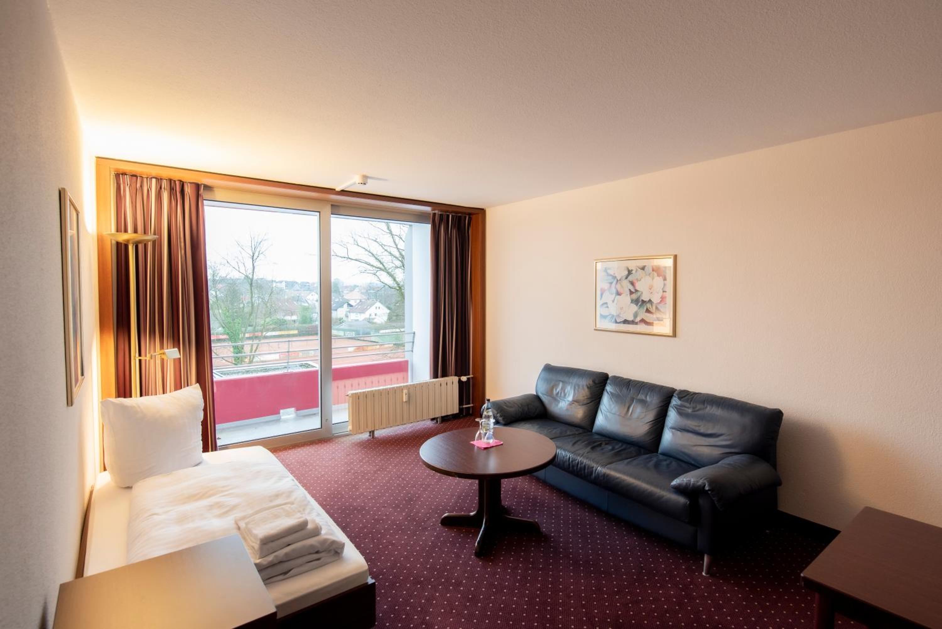 Standard Triple Room - Photo 4