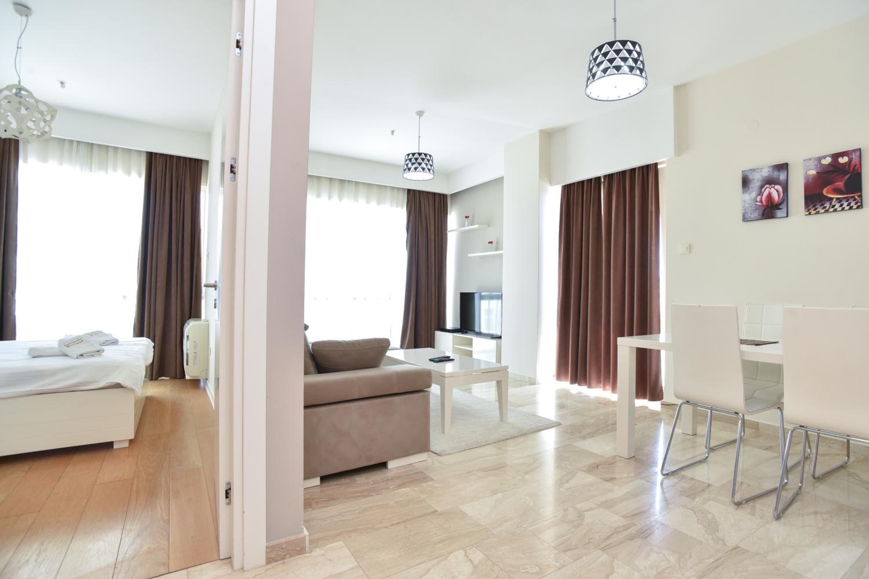 Superior Suite with Sea View - Photo 9