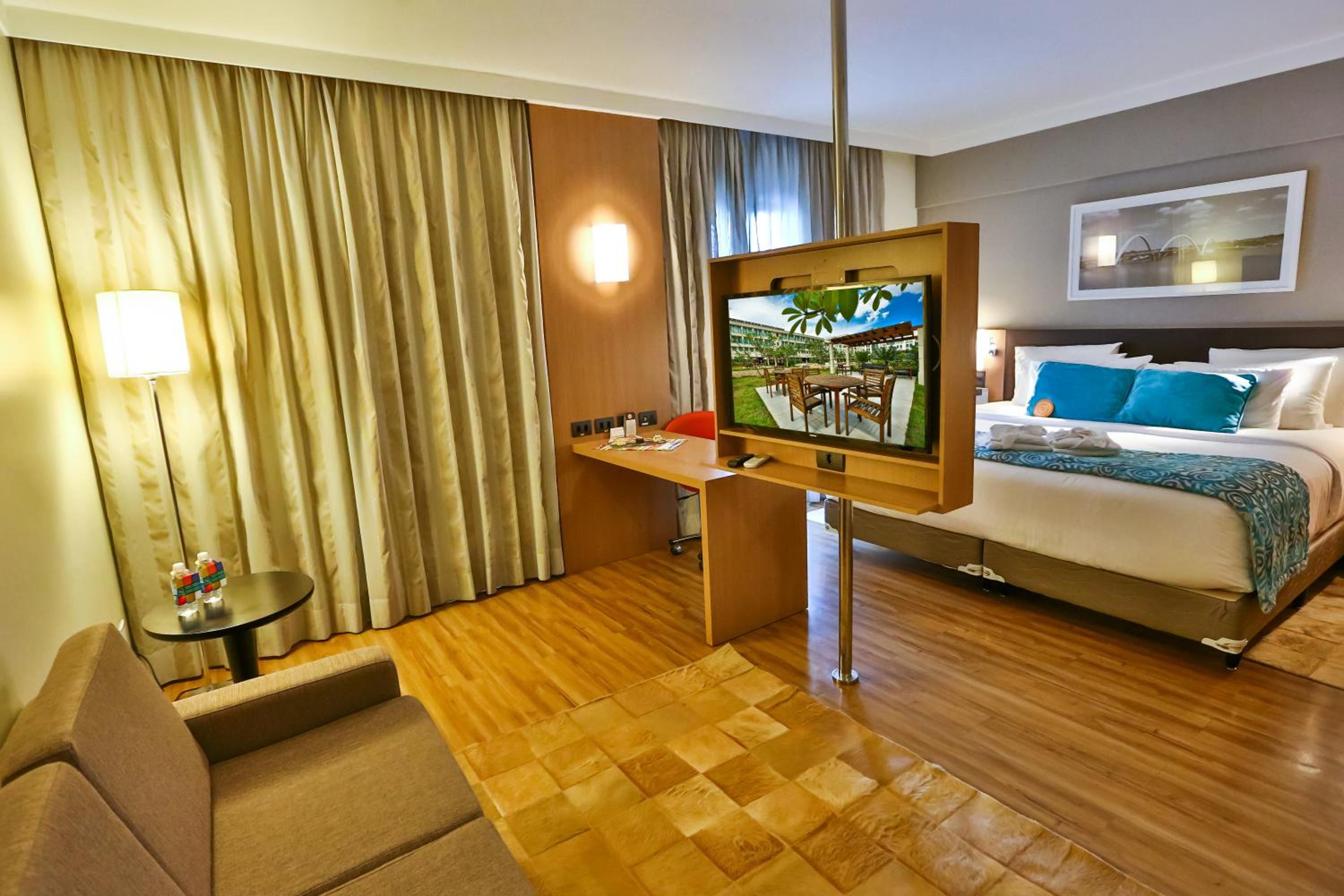 Business Suite photo 3