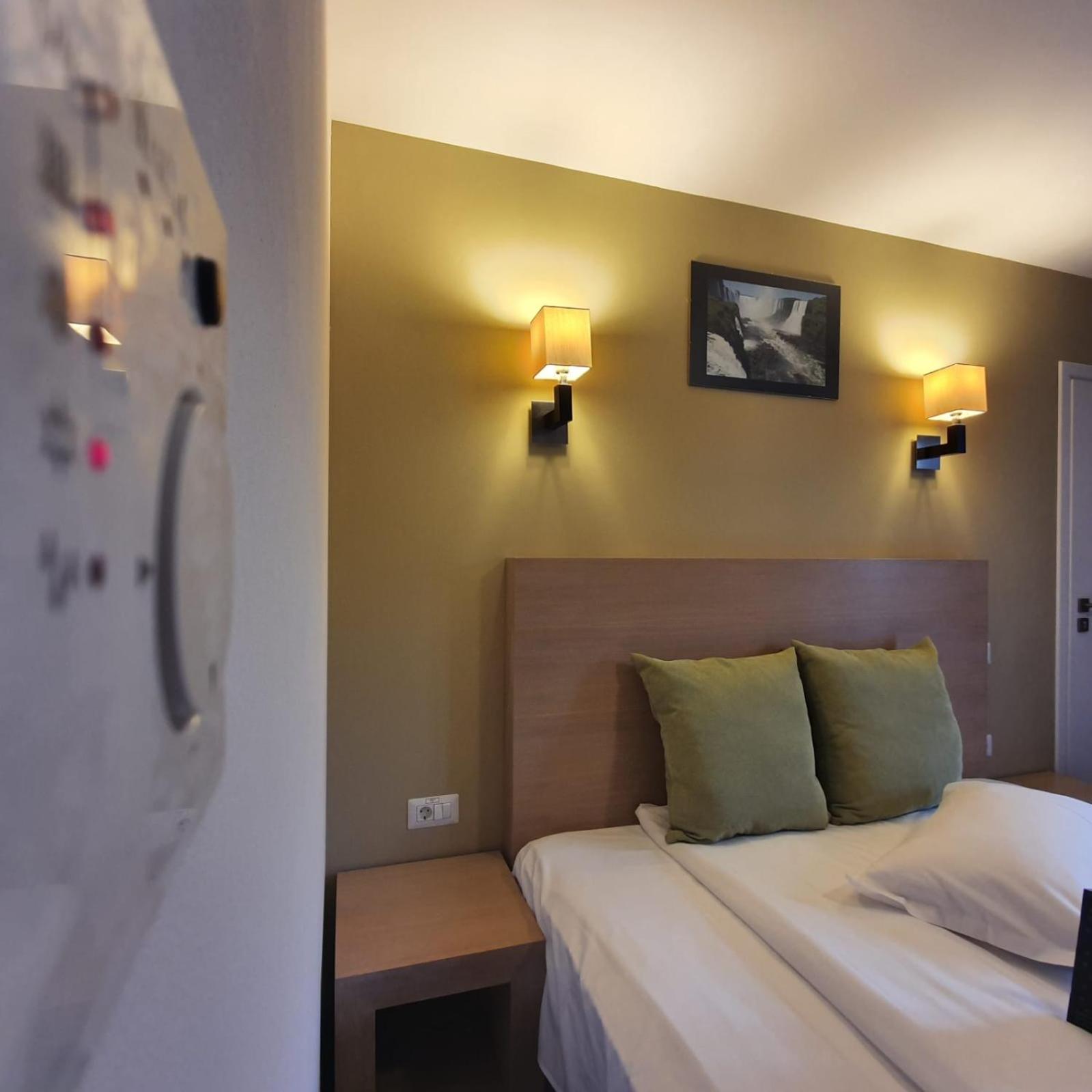 Twin Room 4**** - Photo 5