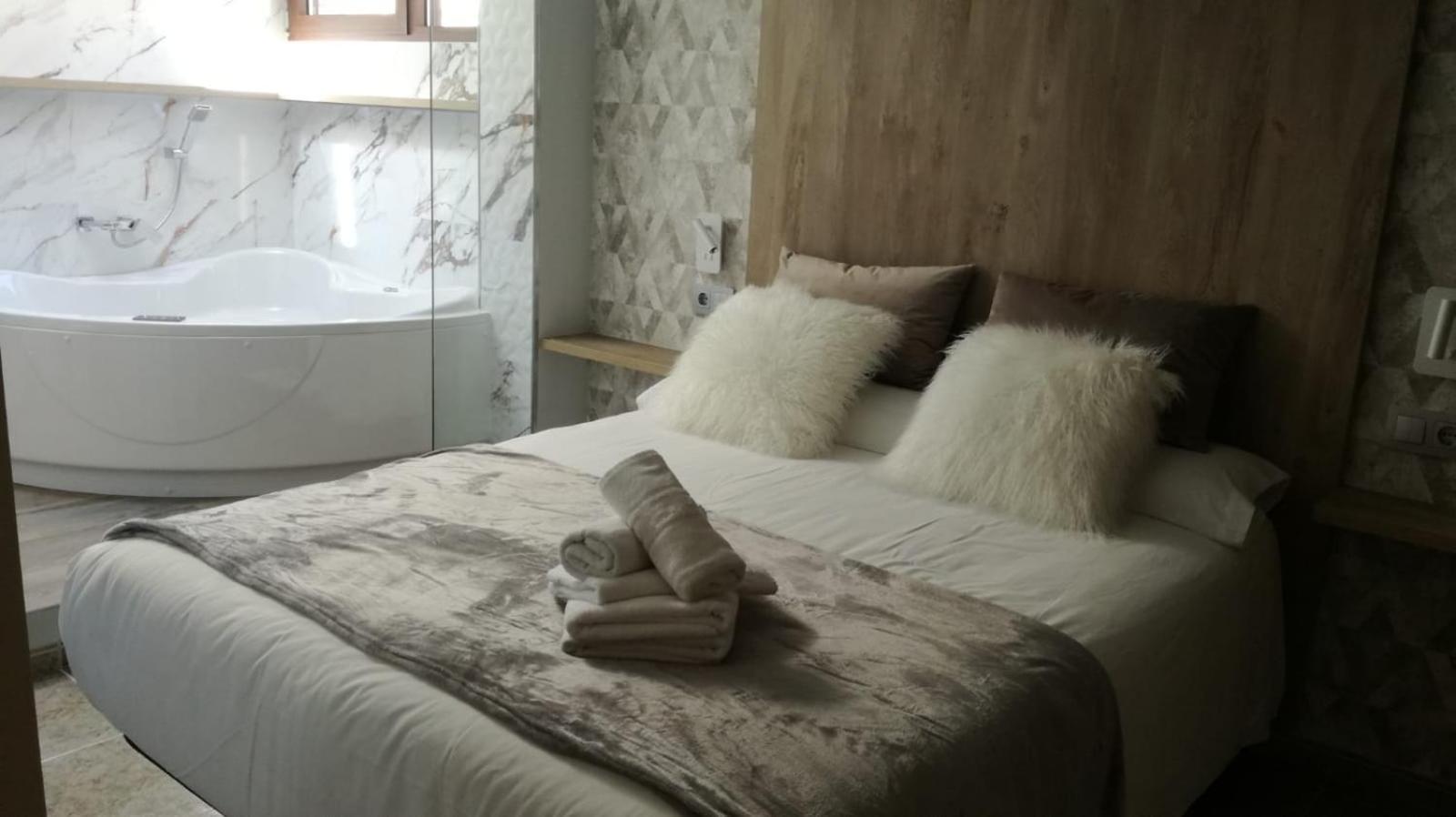 Penthouse Apartment - Photo 8