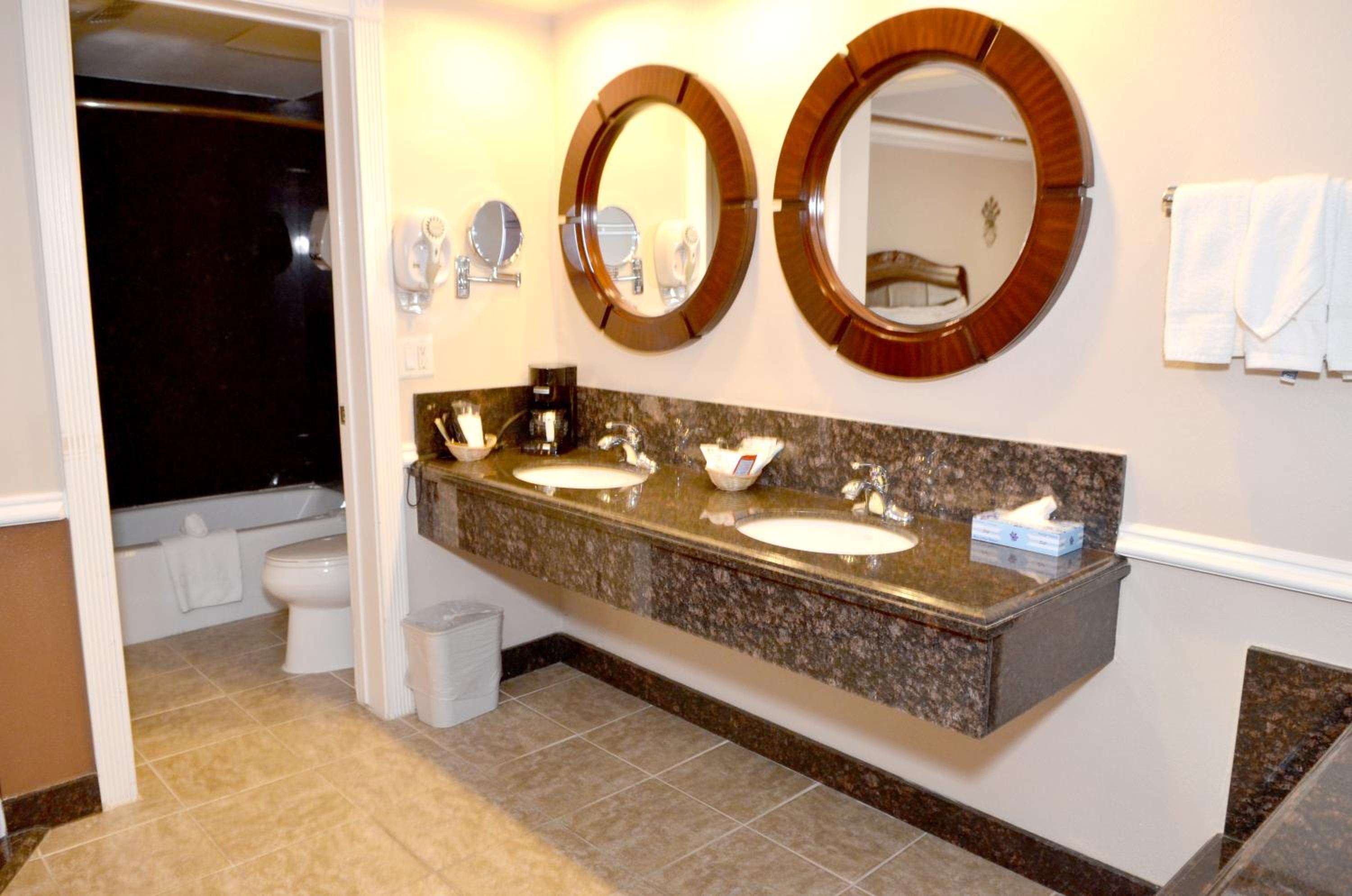 King Room with Spa Bath - Photo 5