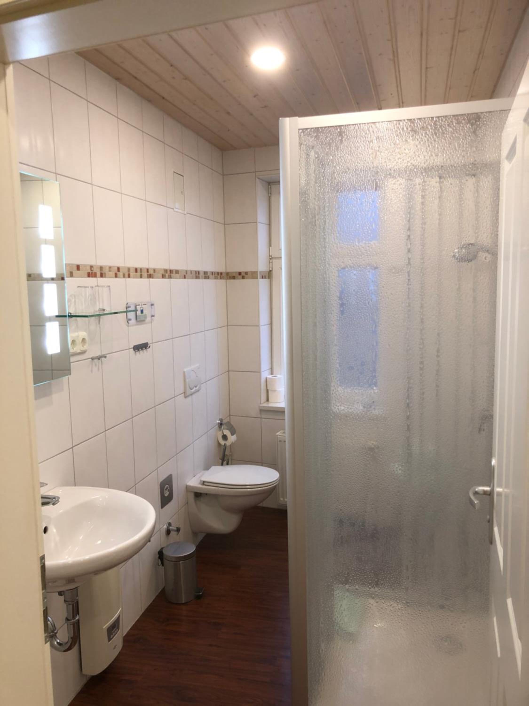 Double Room - Photo 6