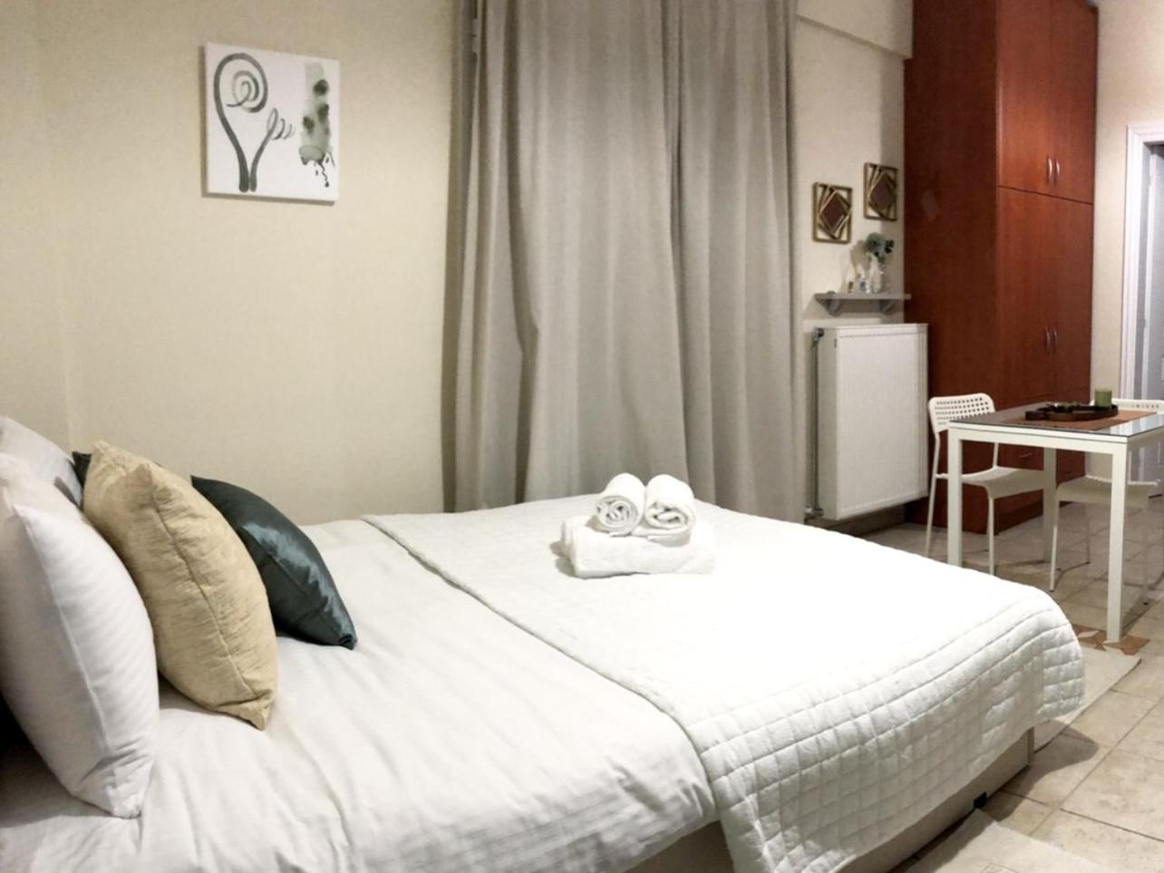 One-Bedroom Apartment - Photo 14