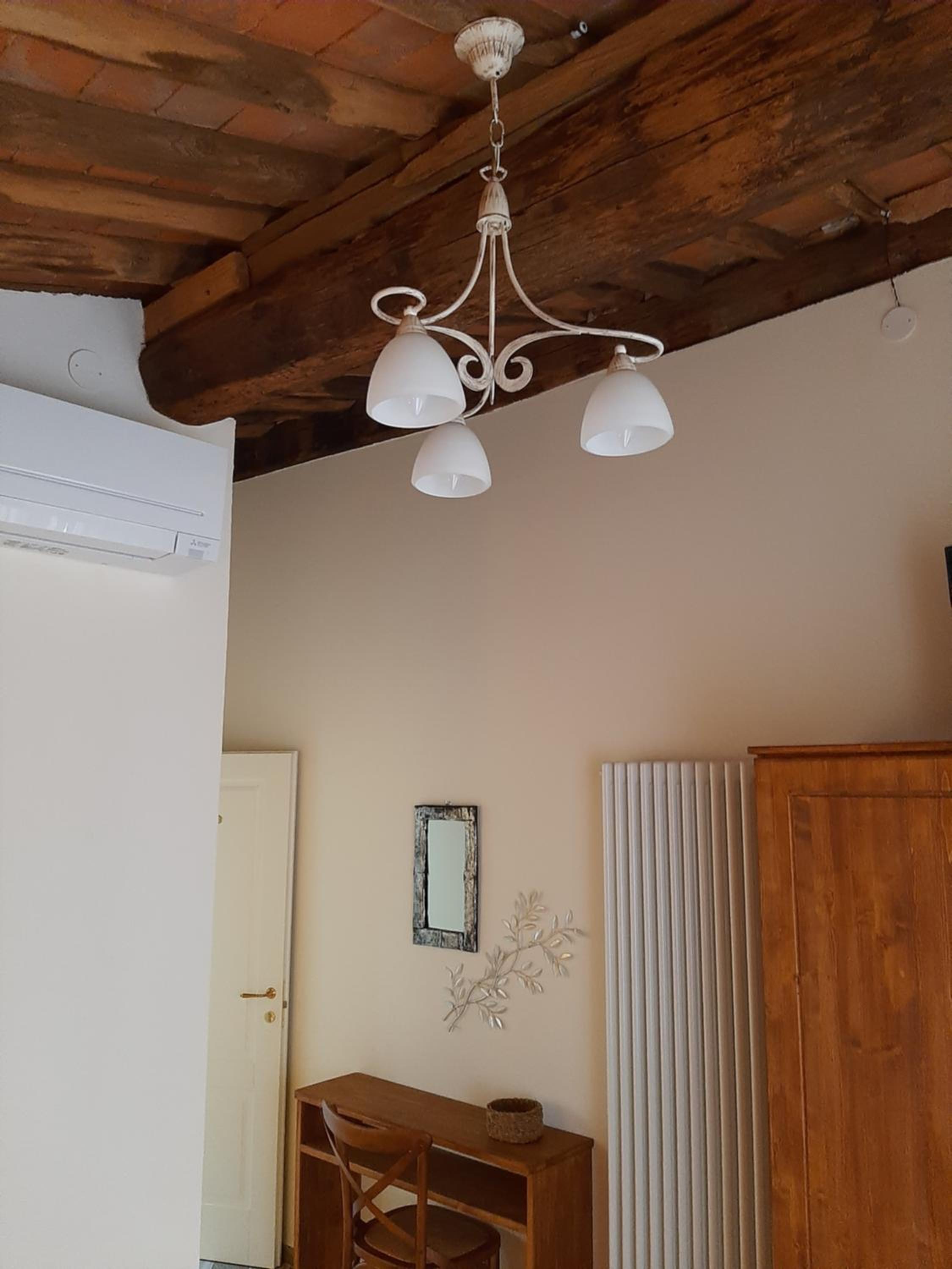 Double Room with Private Bathroom - Photo 14