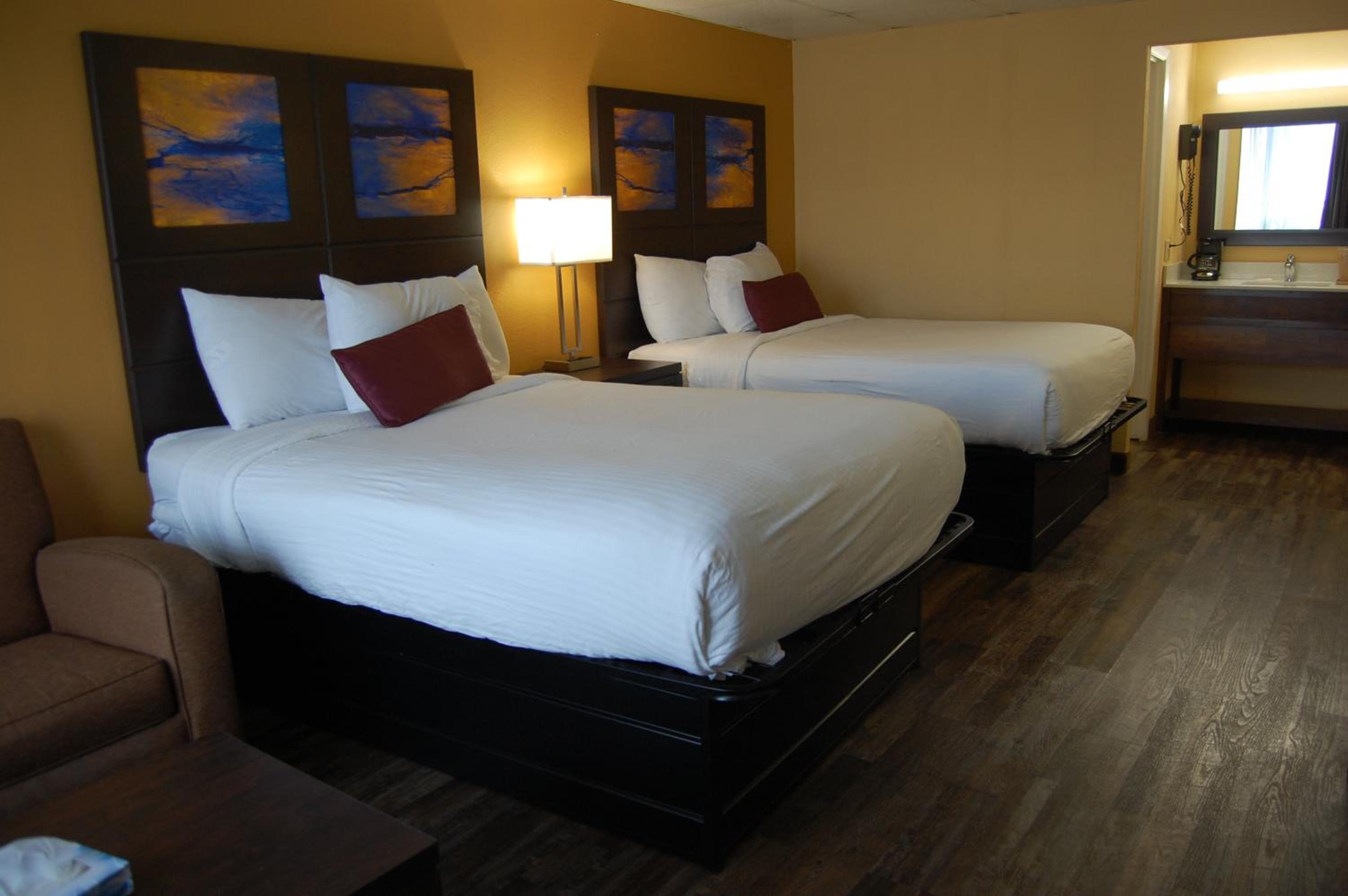 Standard Room With Two Double Beds photo 1