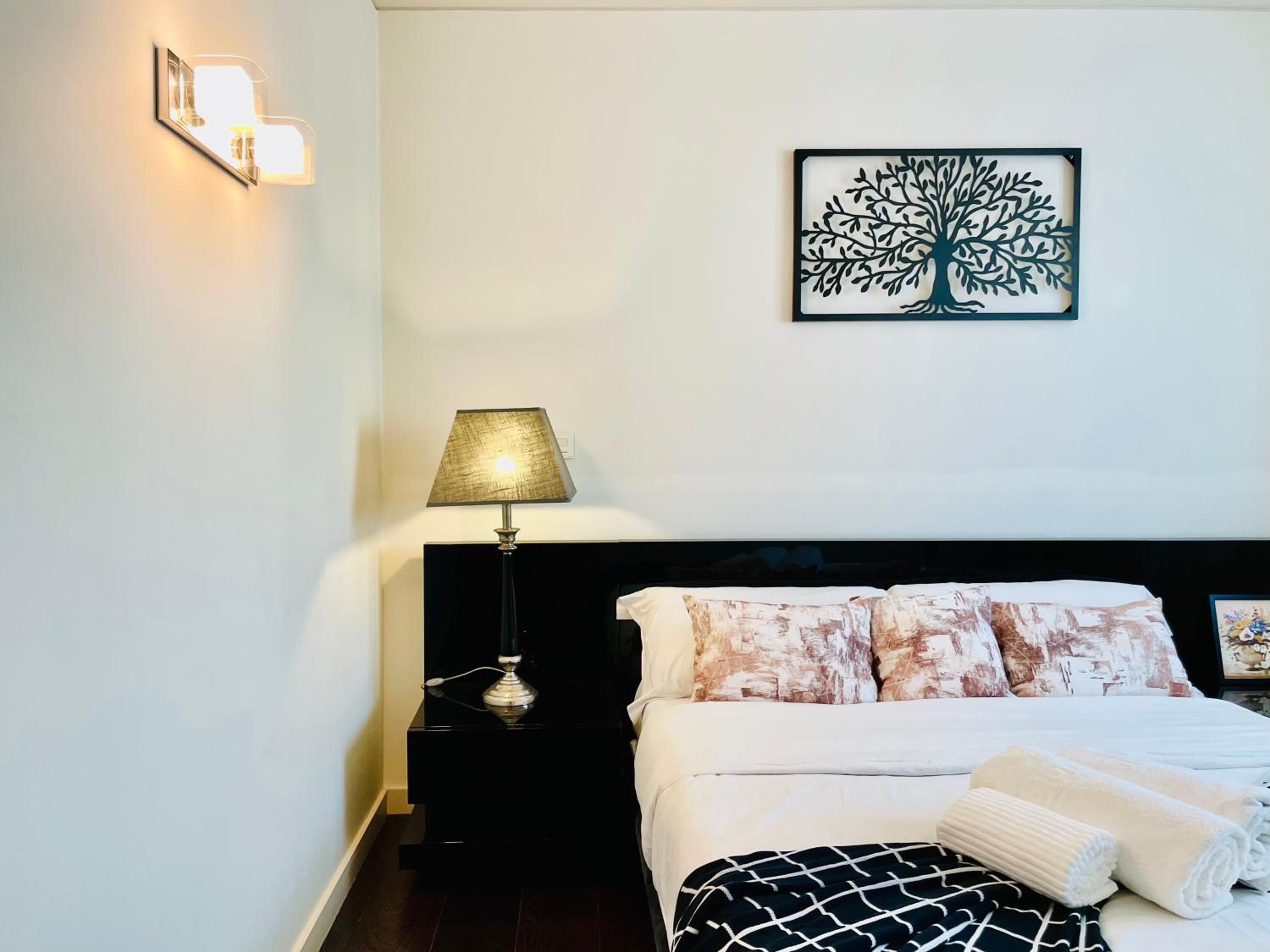 Two-Bedroom Apartment - Photo 30