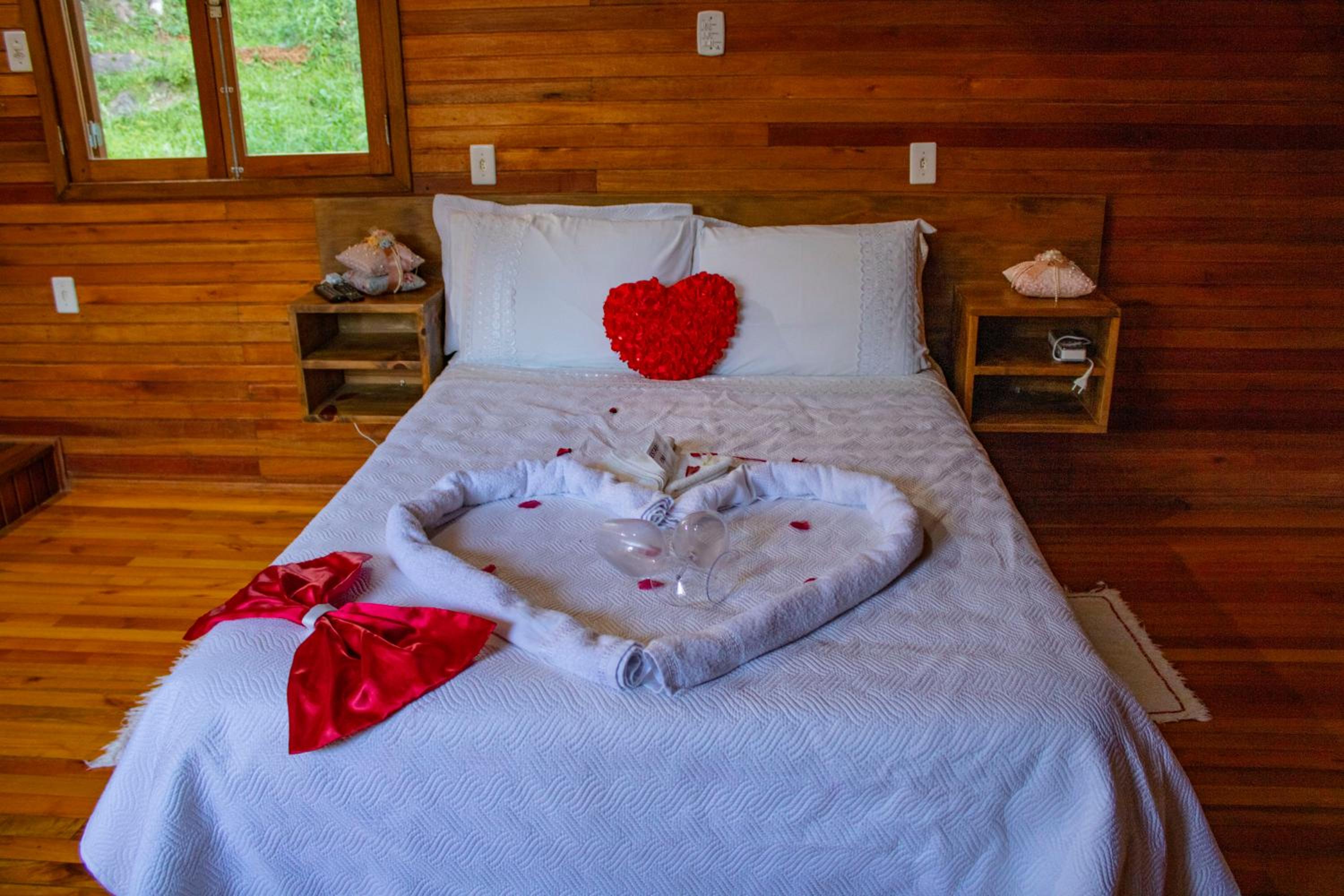Standard Suite - Photo 9