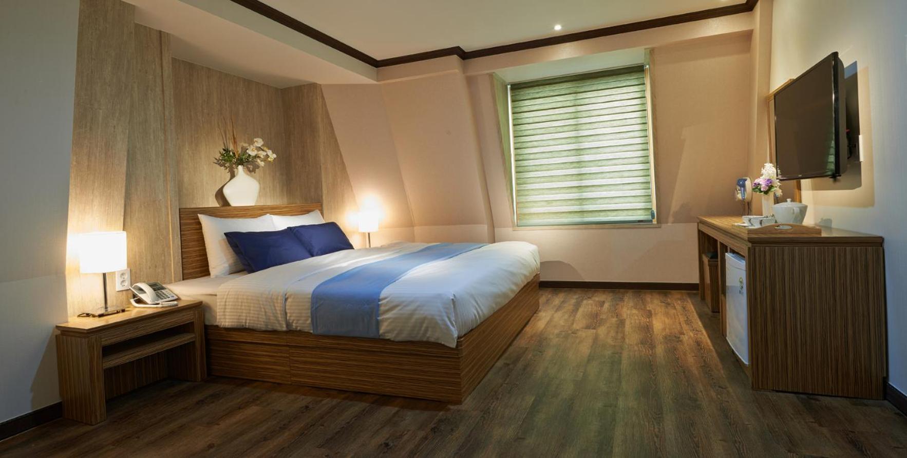 Deluxe Double Room - Photo 1
