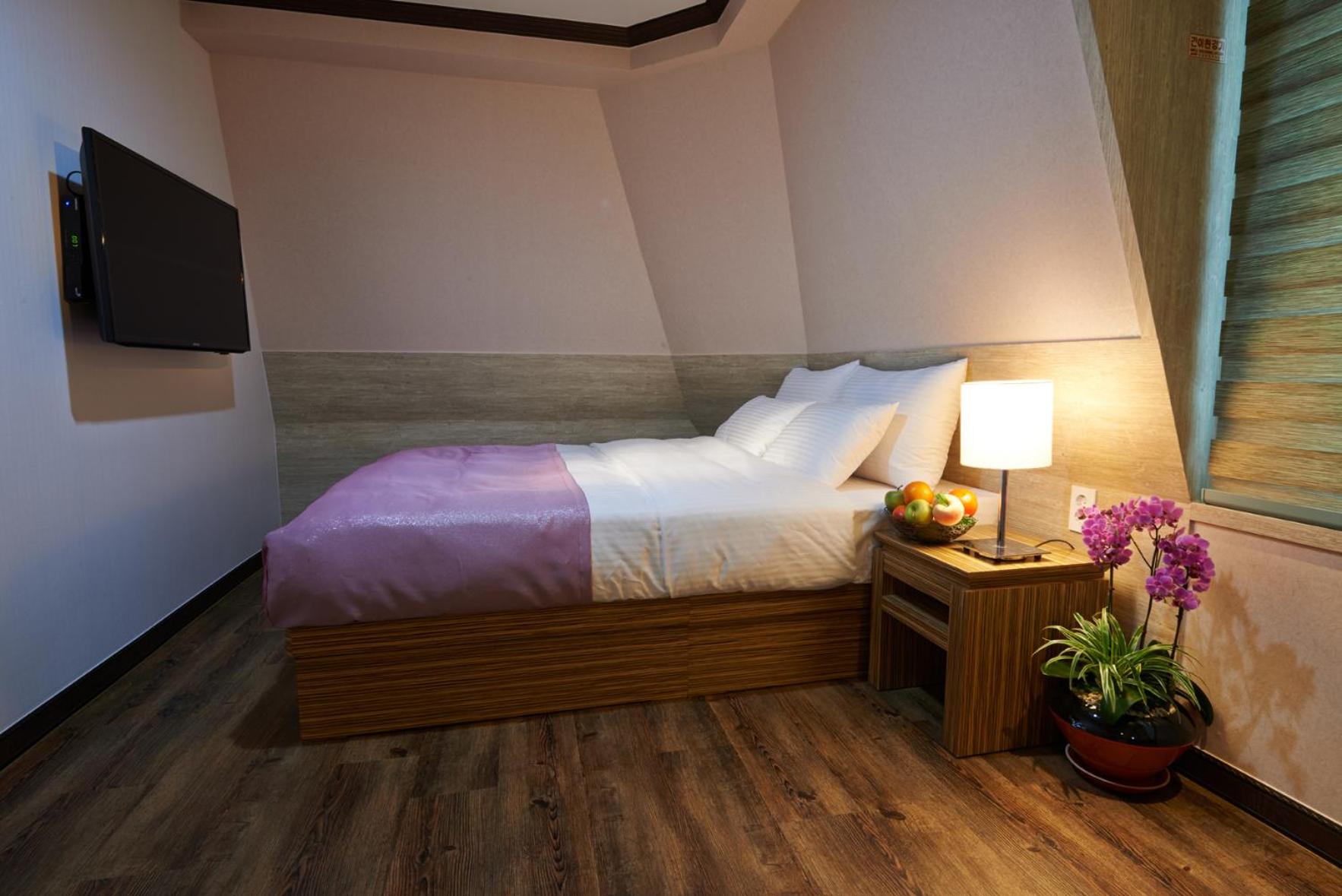 Double Room - Photo 3