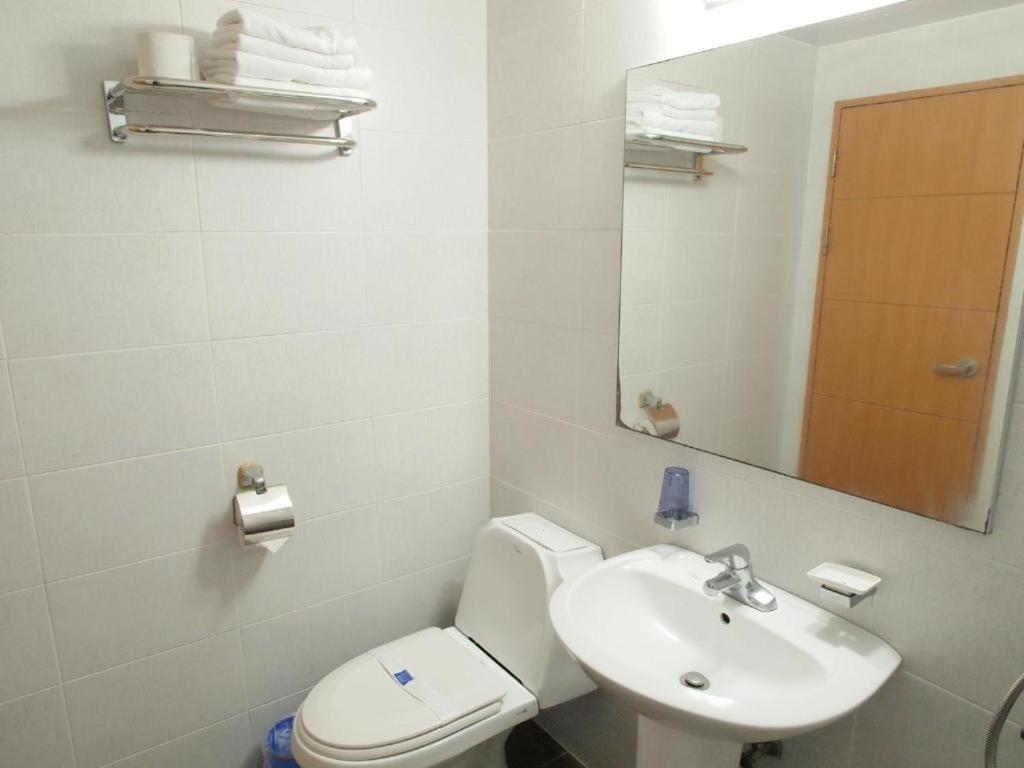 Double Room - Photo 5
