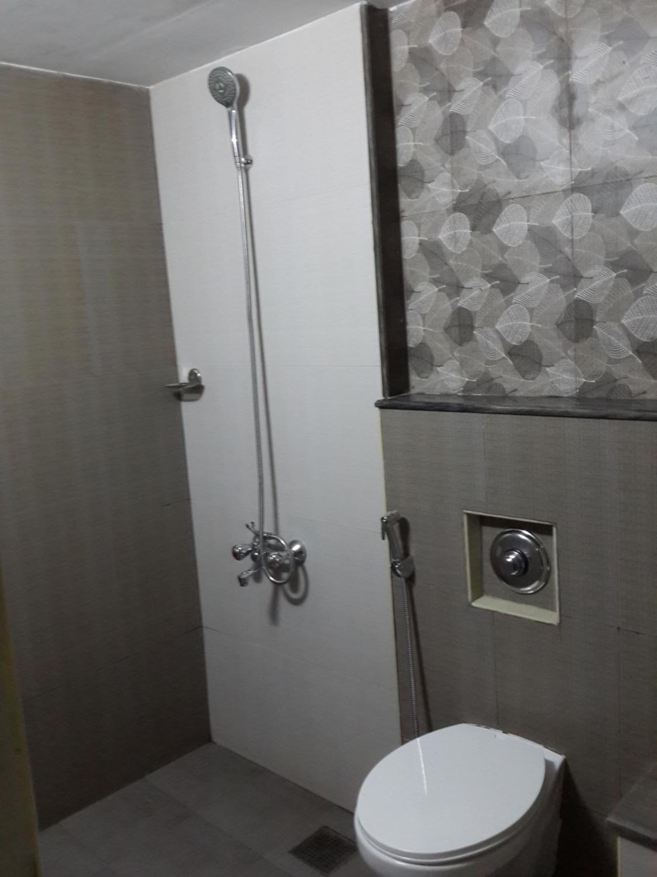 Deluxe Double Room with Bath - Photo 4