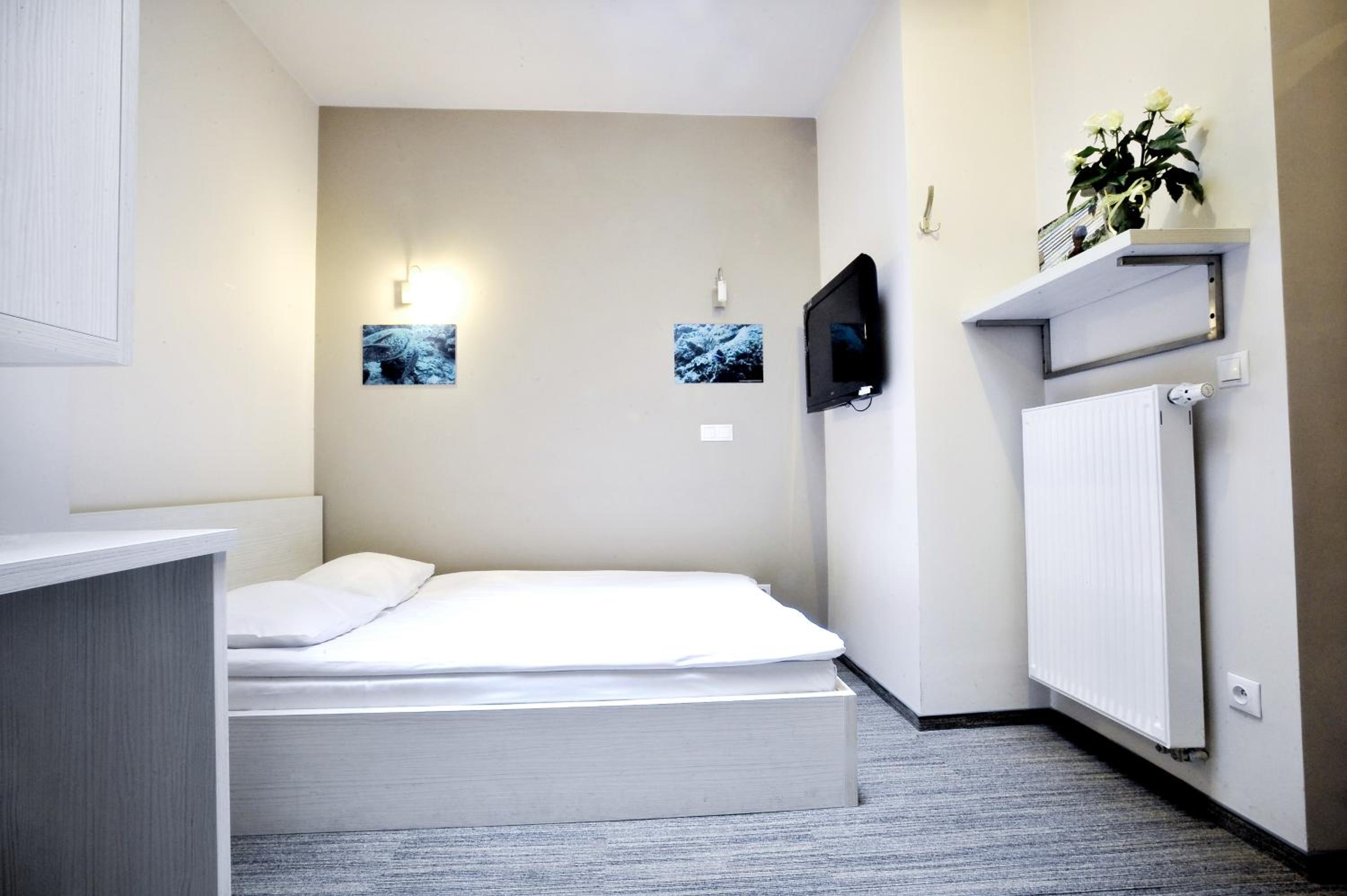 Standard Double Room - Photo 3