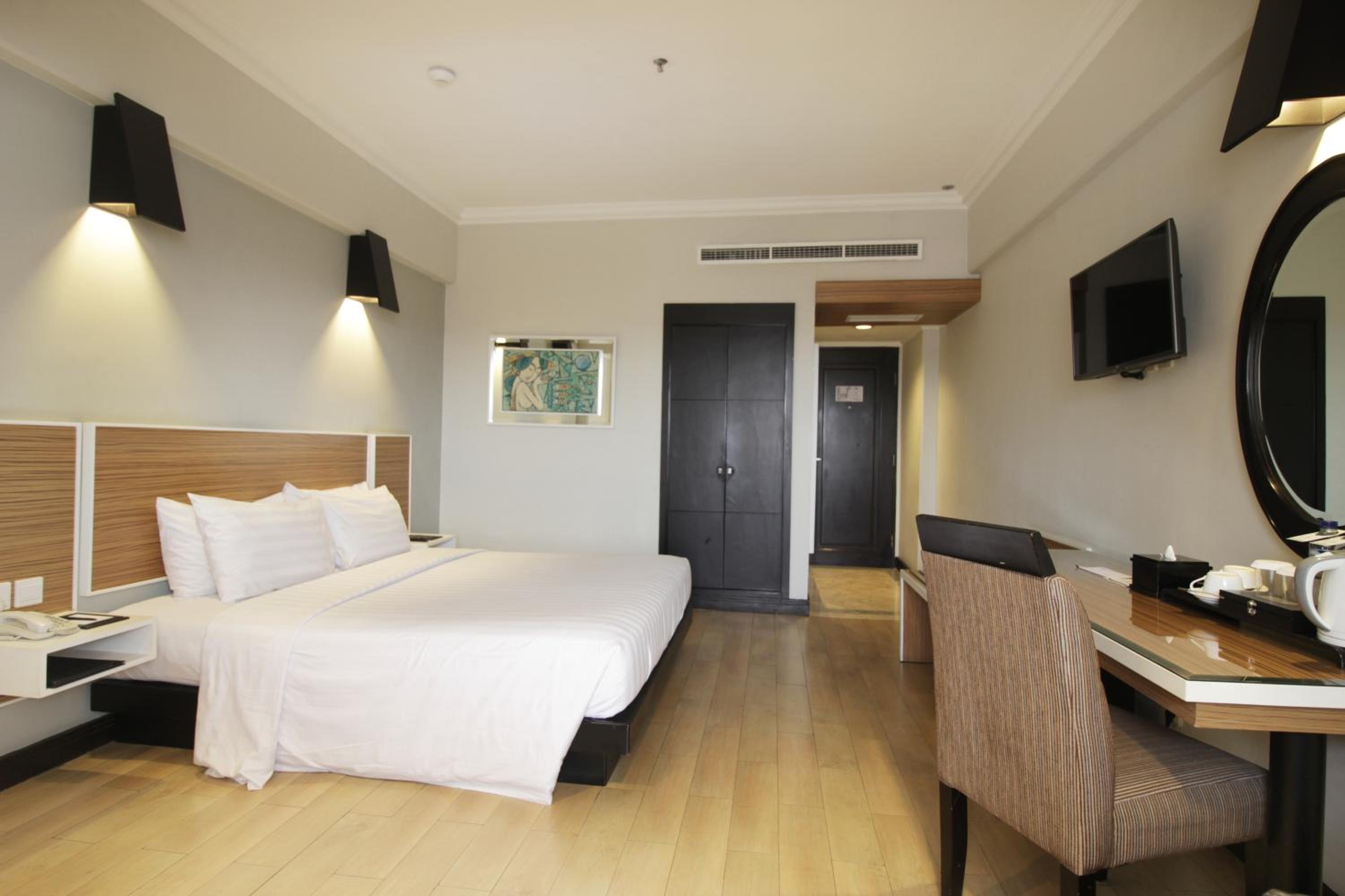 Executive King Room - Photo 3