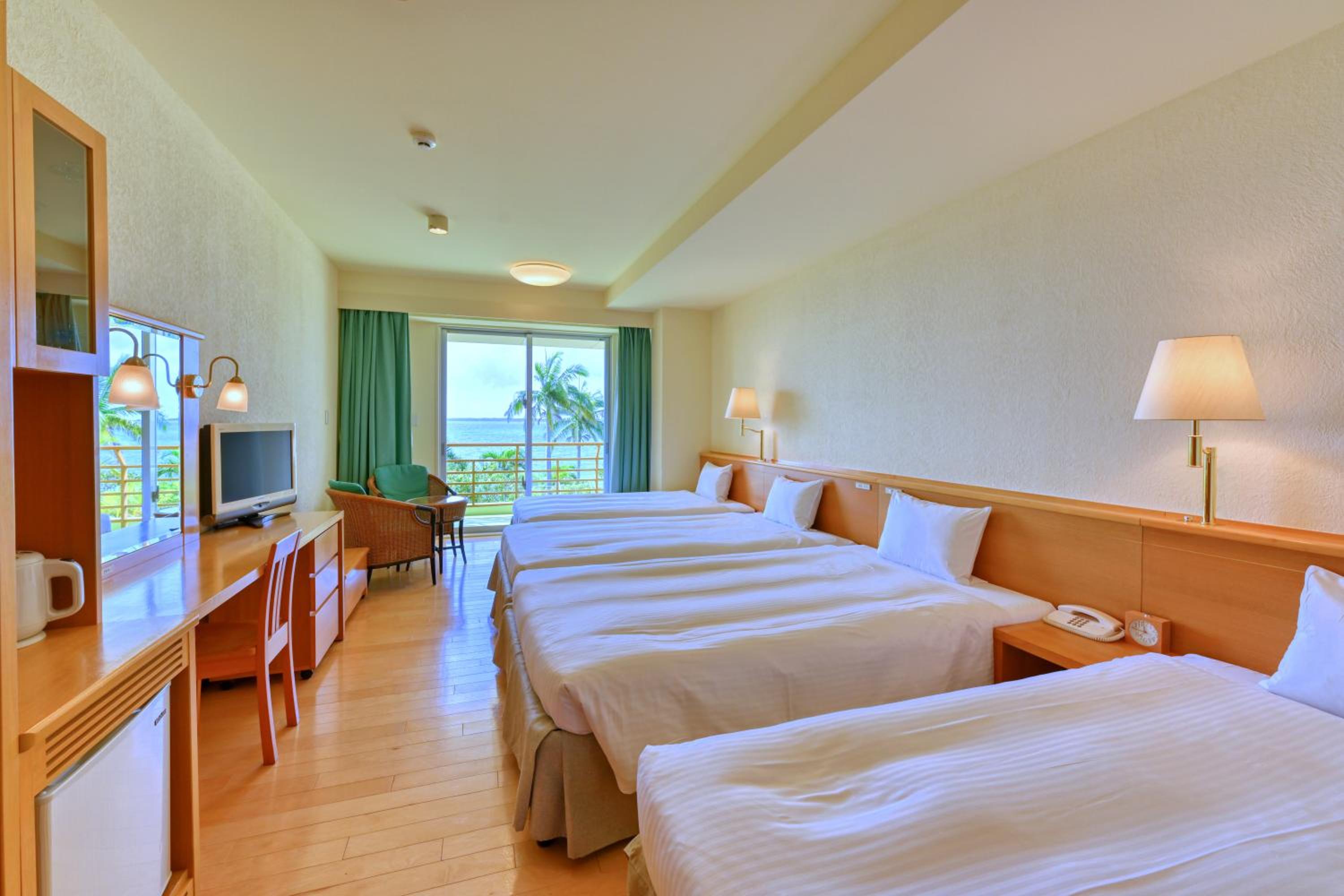 Standard Quadruple Room with Ocean View - Main Building photo 3