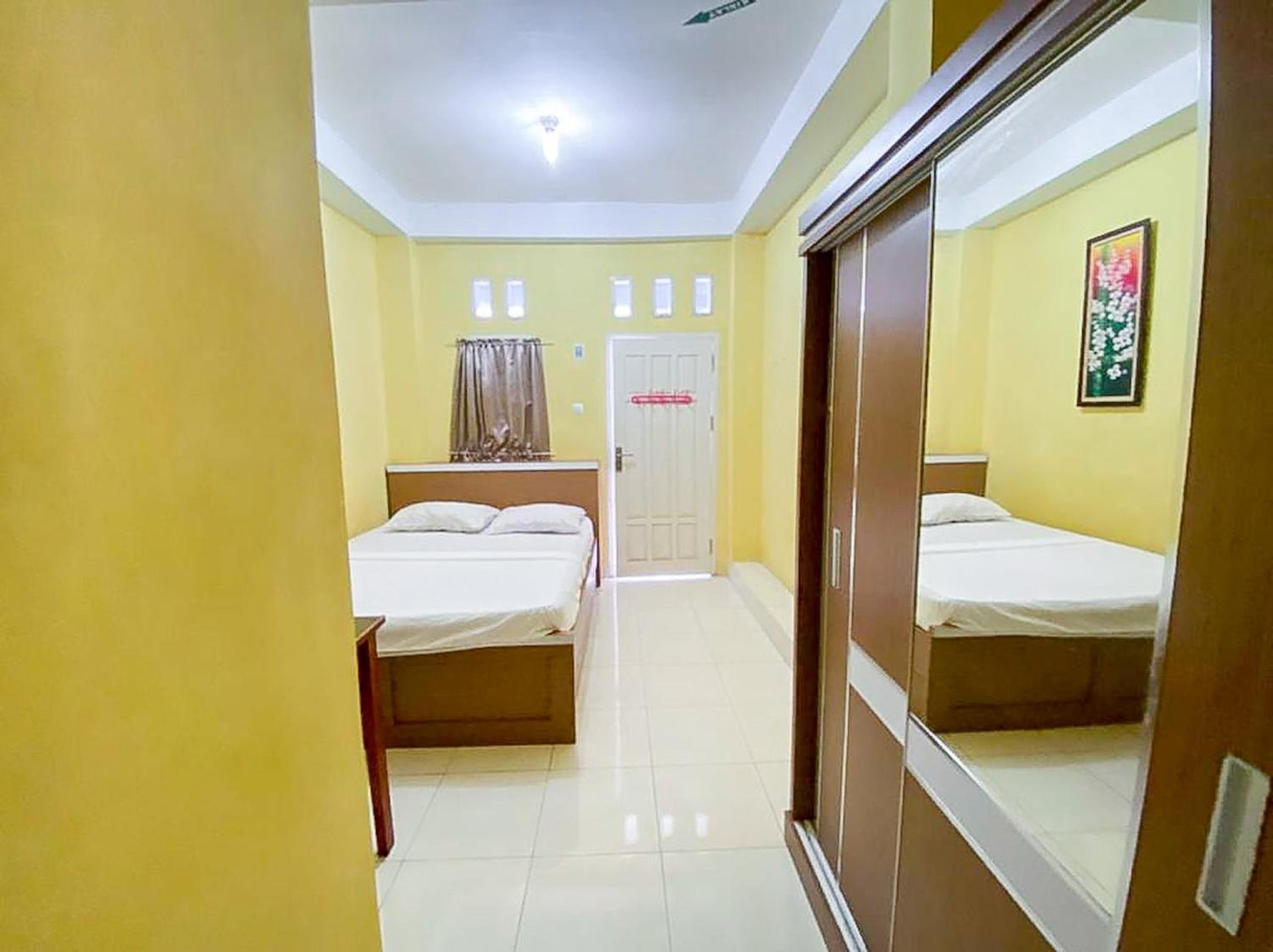 Standard Double Room - Photo 1