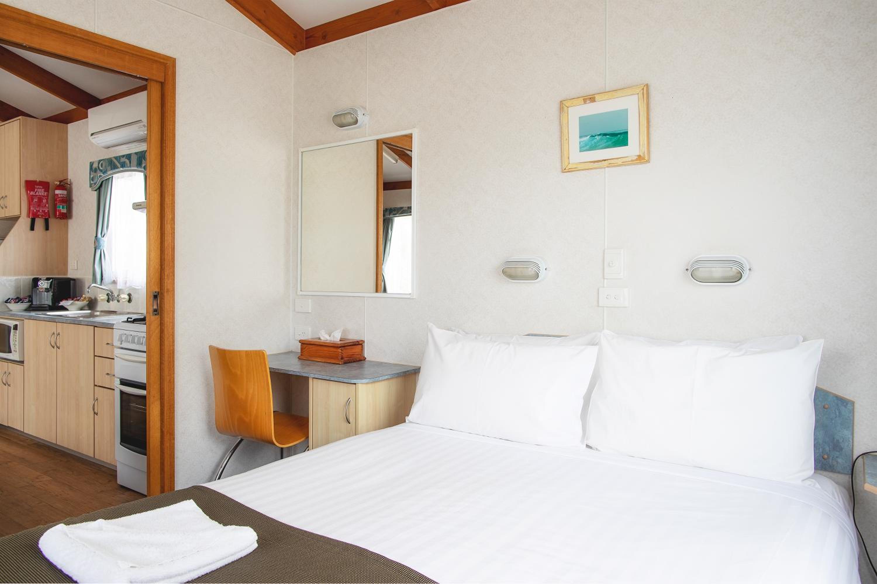 2 Bedroom Deluxe Cabin photo 2