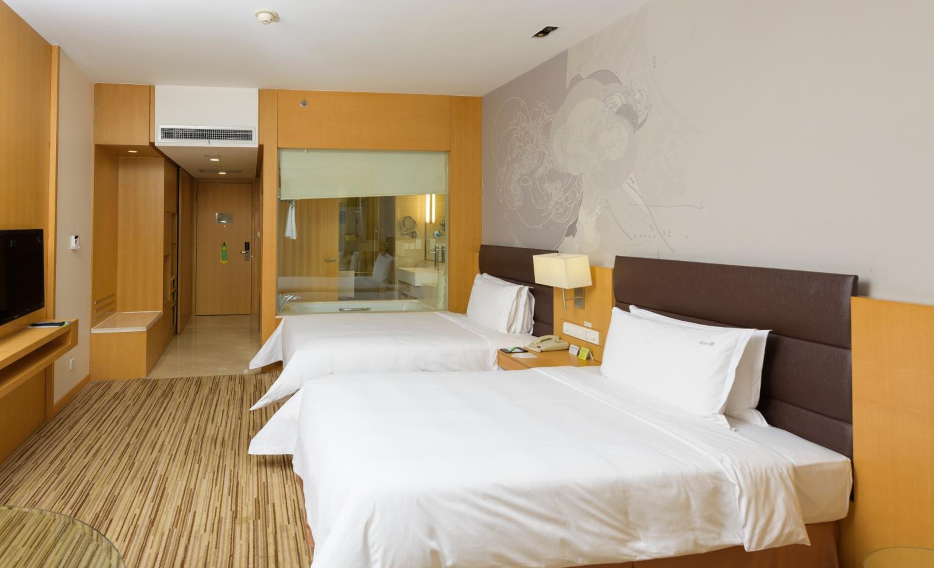Standard Double Room with Two Double Beds photo 3