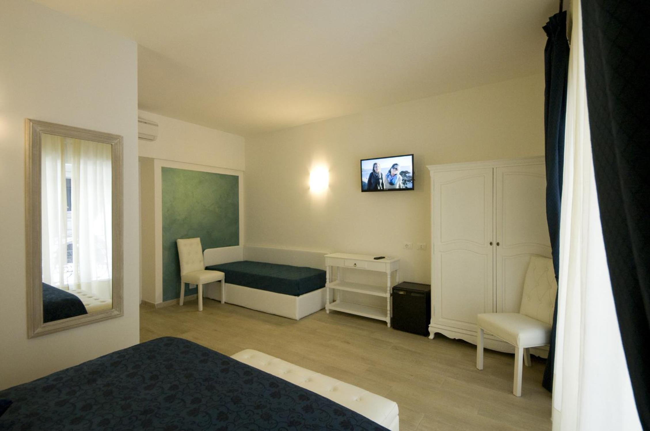 Triple Room photo 2
