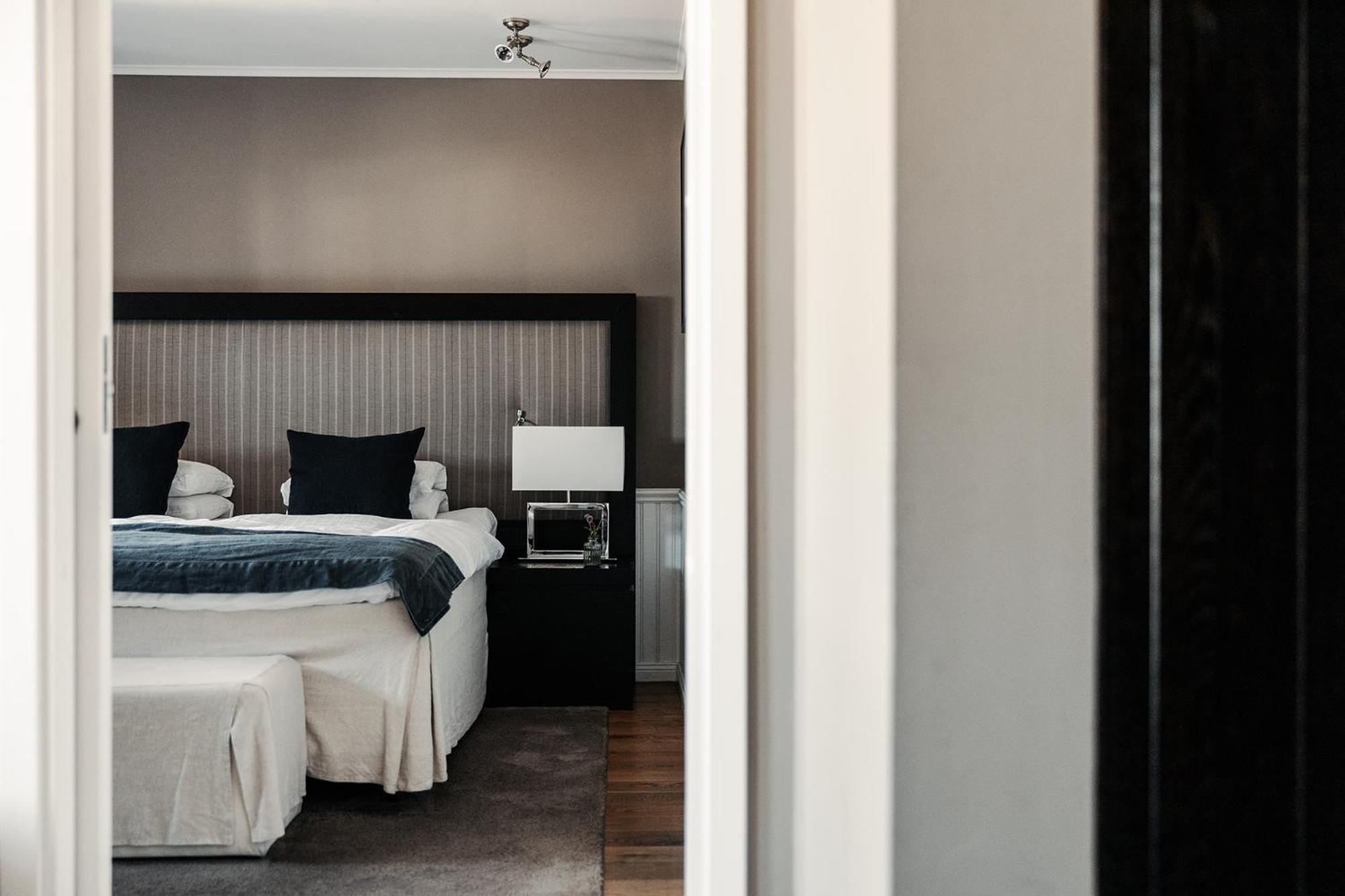 Suite With Lake View