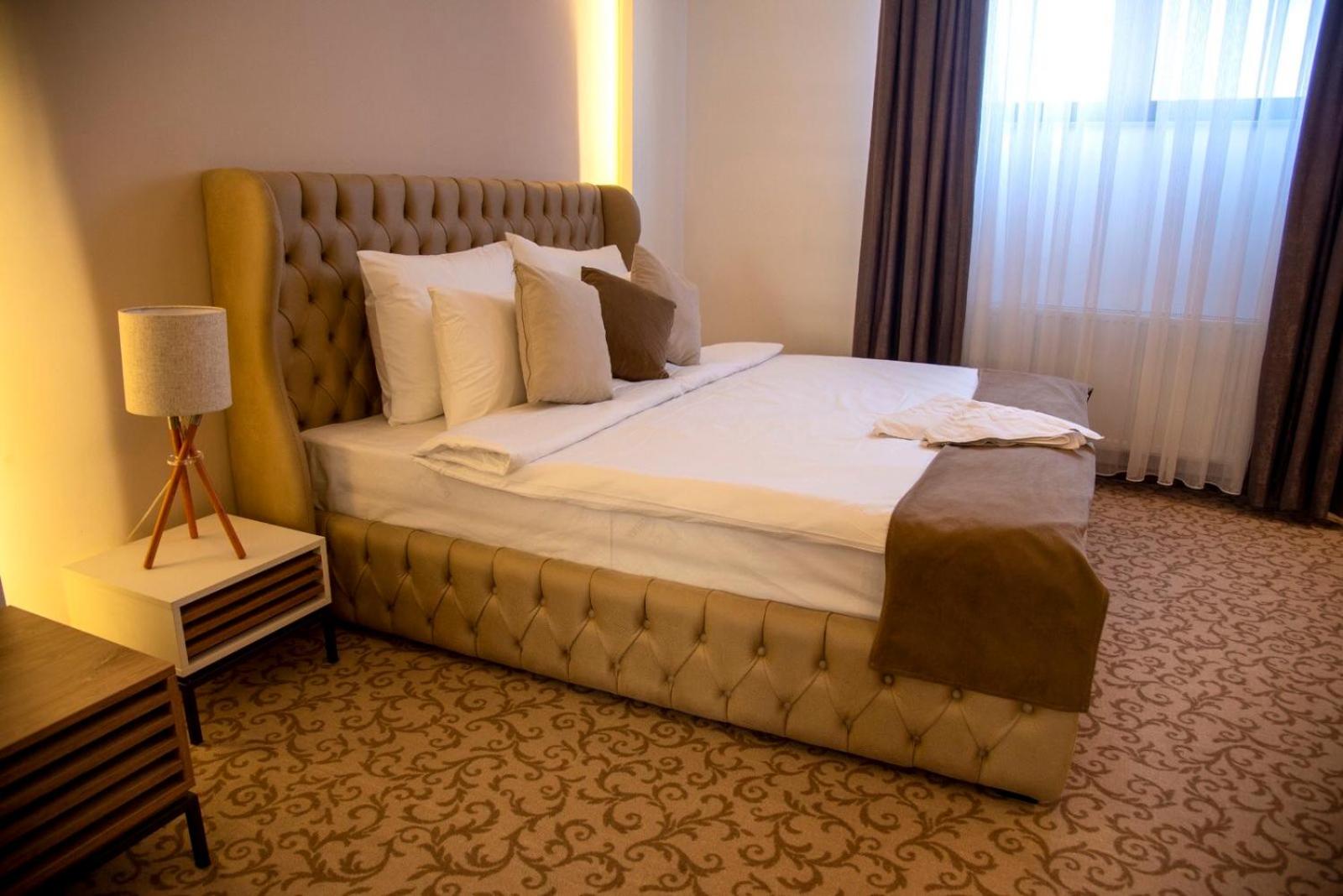 Deluxe Double or Twin Room - Photo 19
