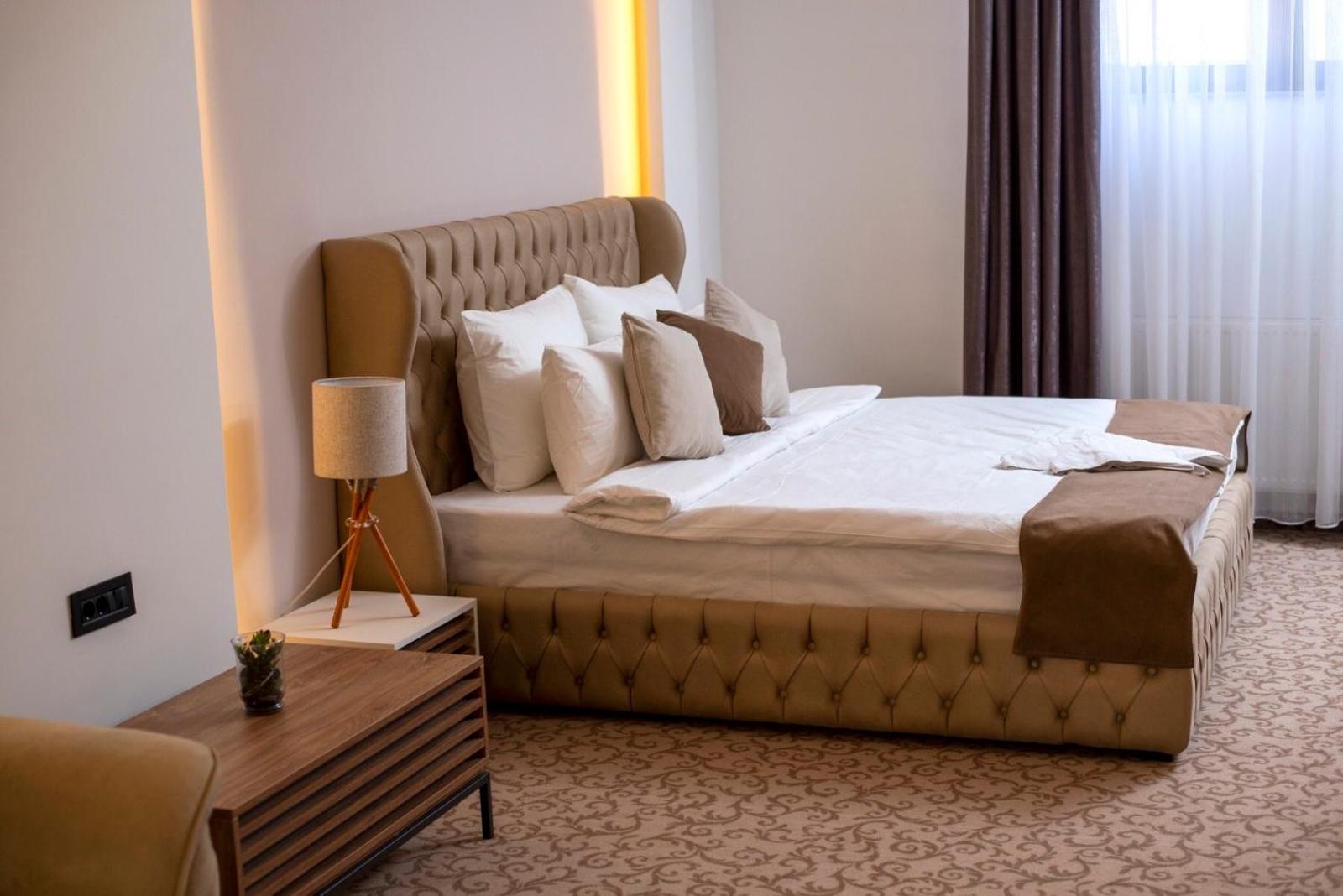 Deluxe Double or Twin Room - Photo 17