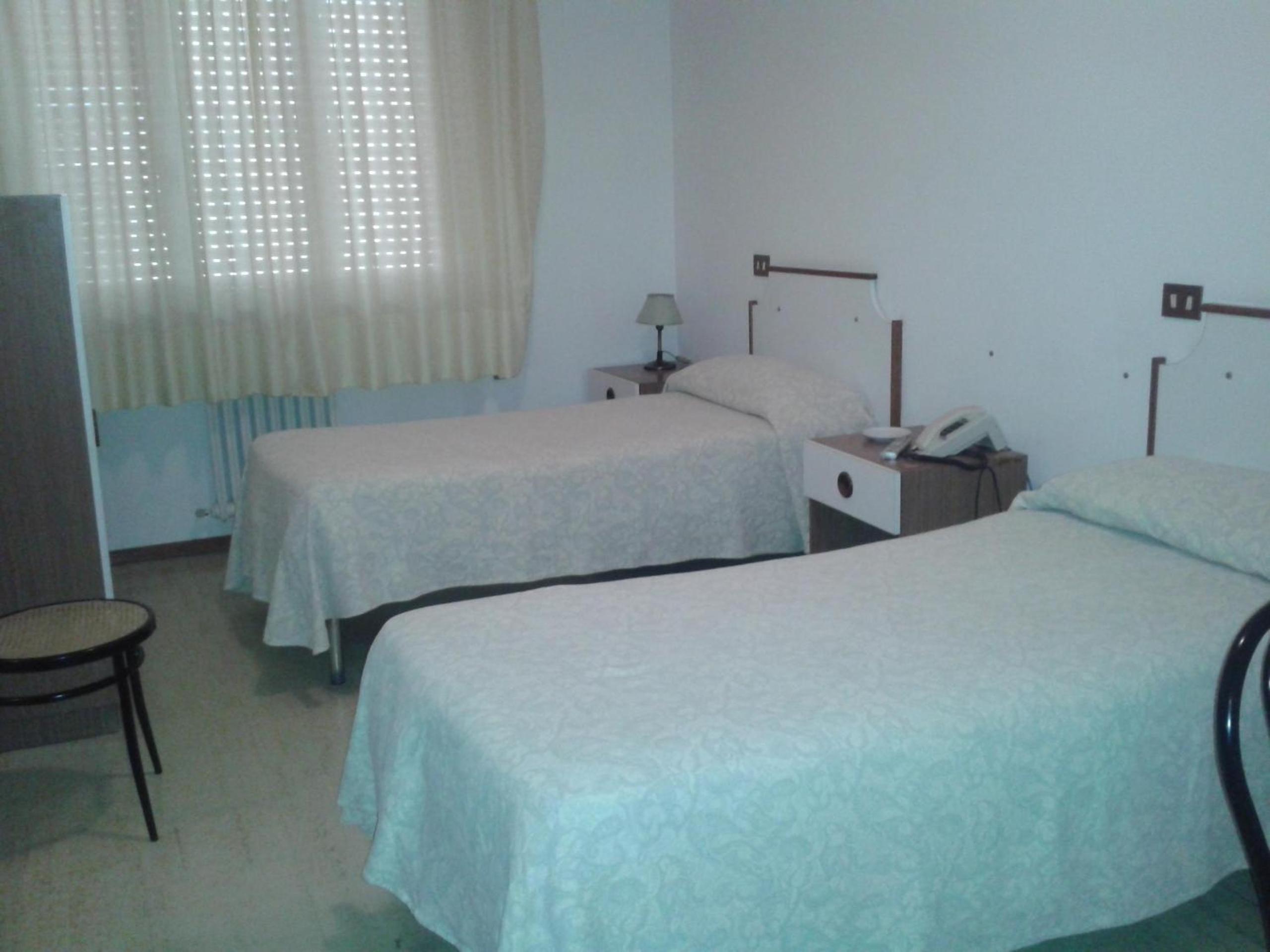 Double or Twin Room with Sea View photo 3