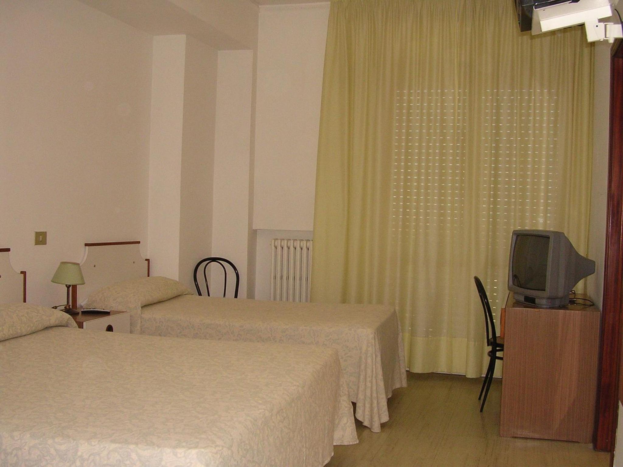 Triple Room with Balcony and Sea View photo 3