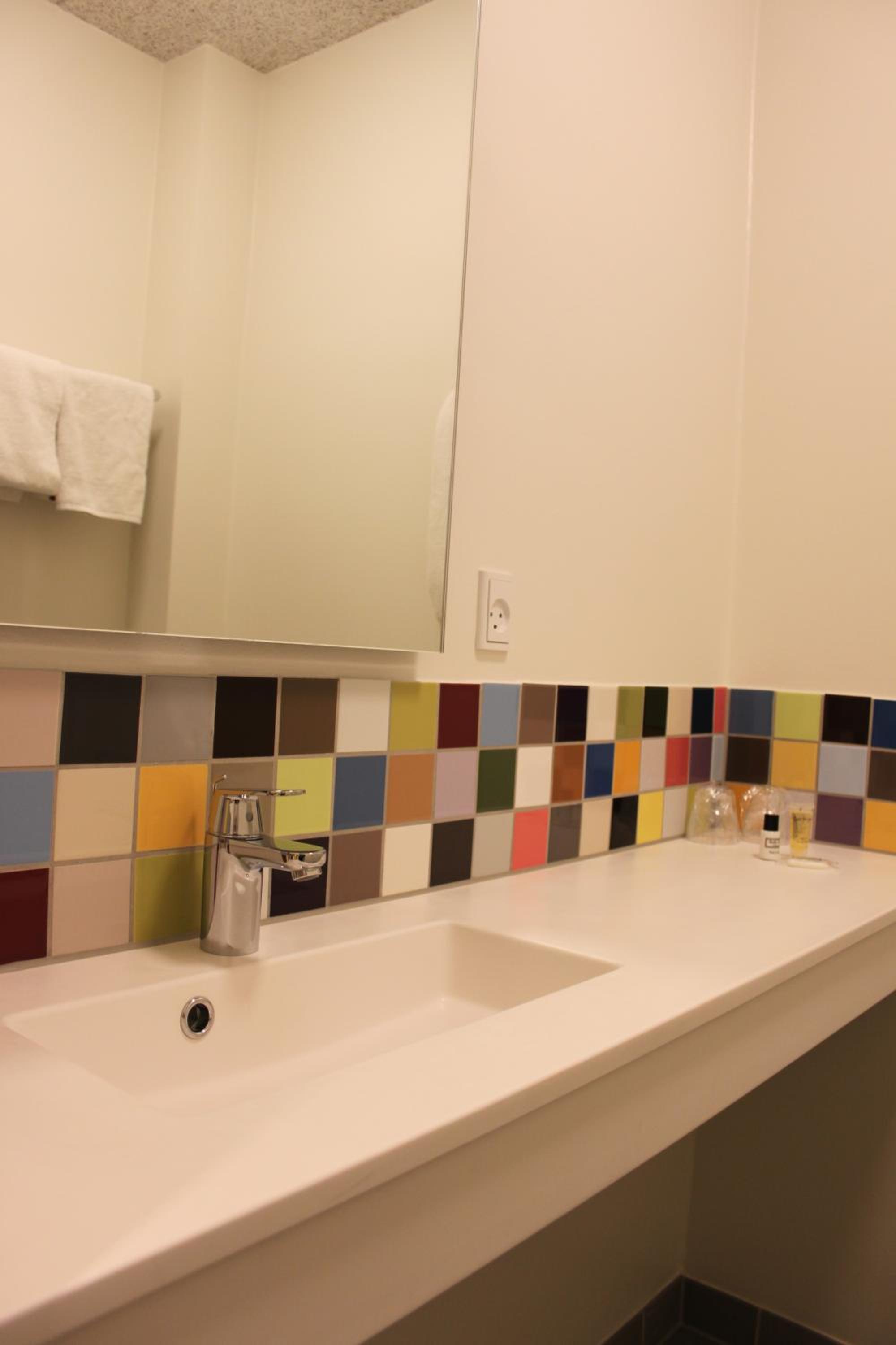 Single Room photo 3