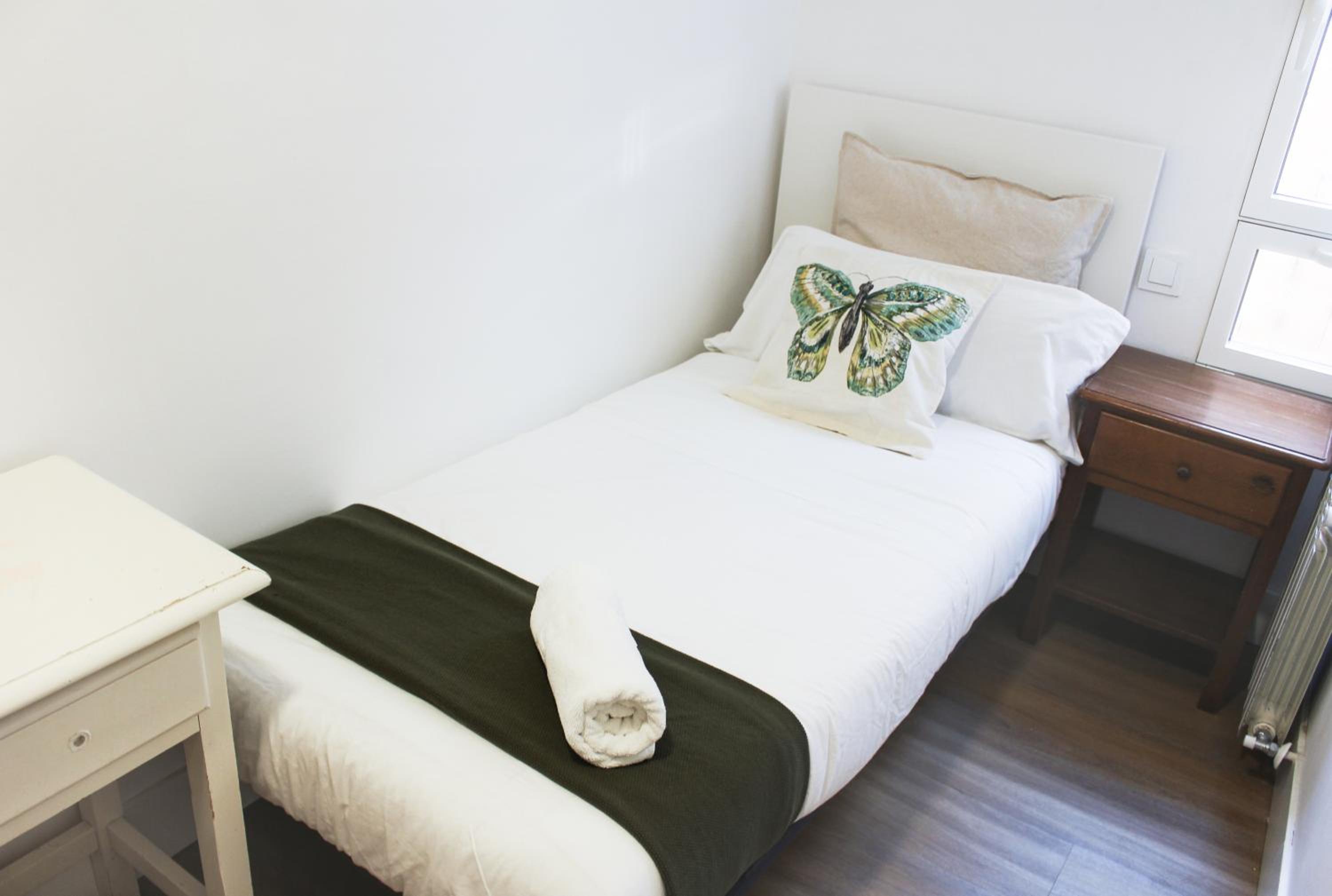 Single Room with Private Bathroom photo 3
