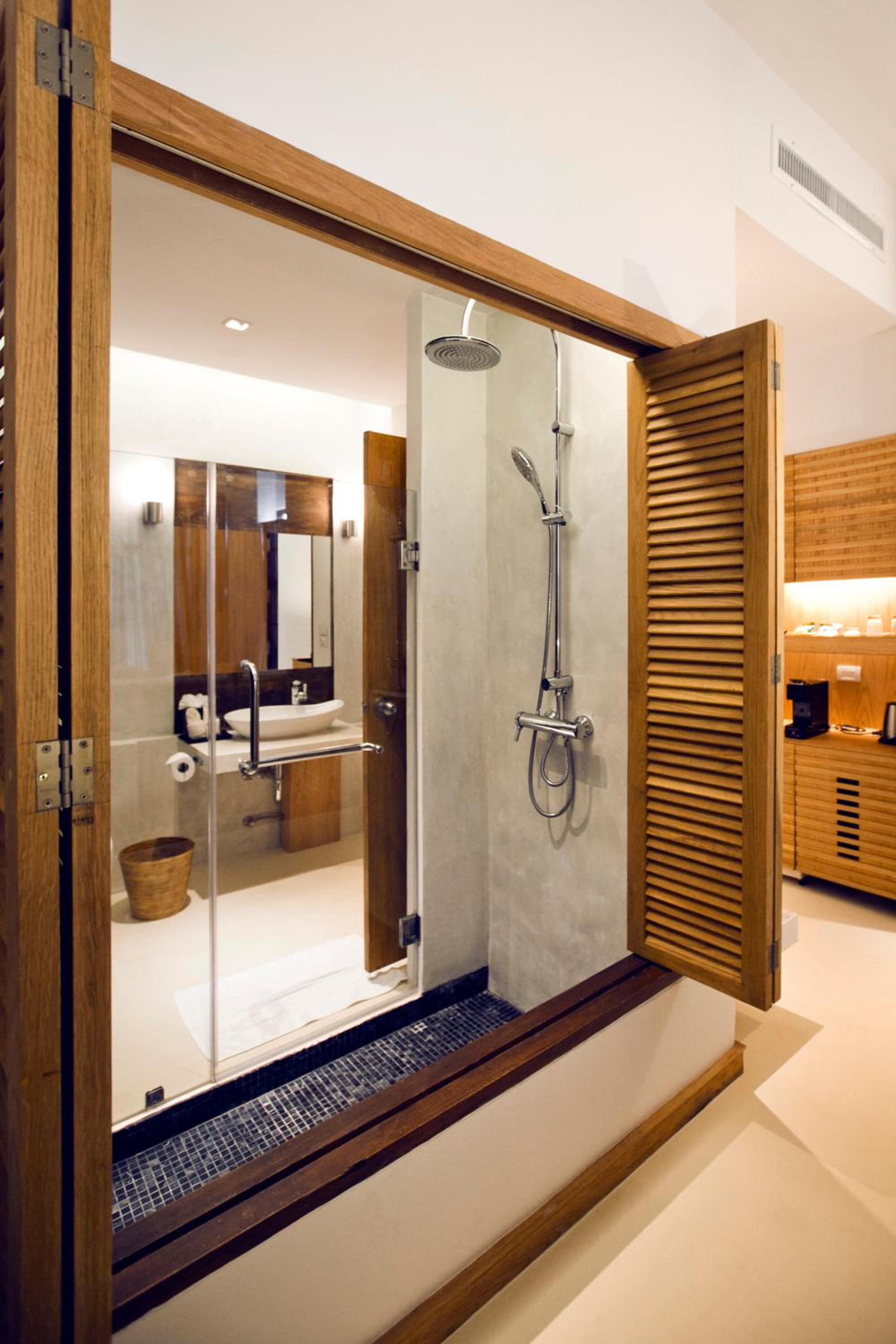Grand Deluxe Jacuzzi Ocean View - Photo 5