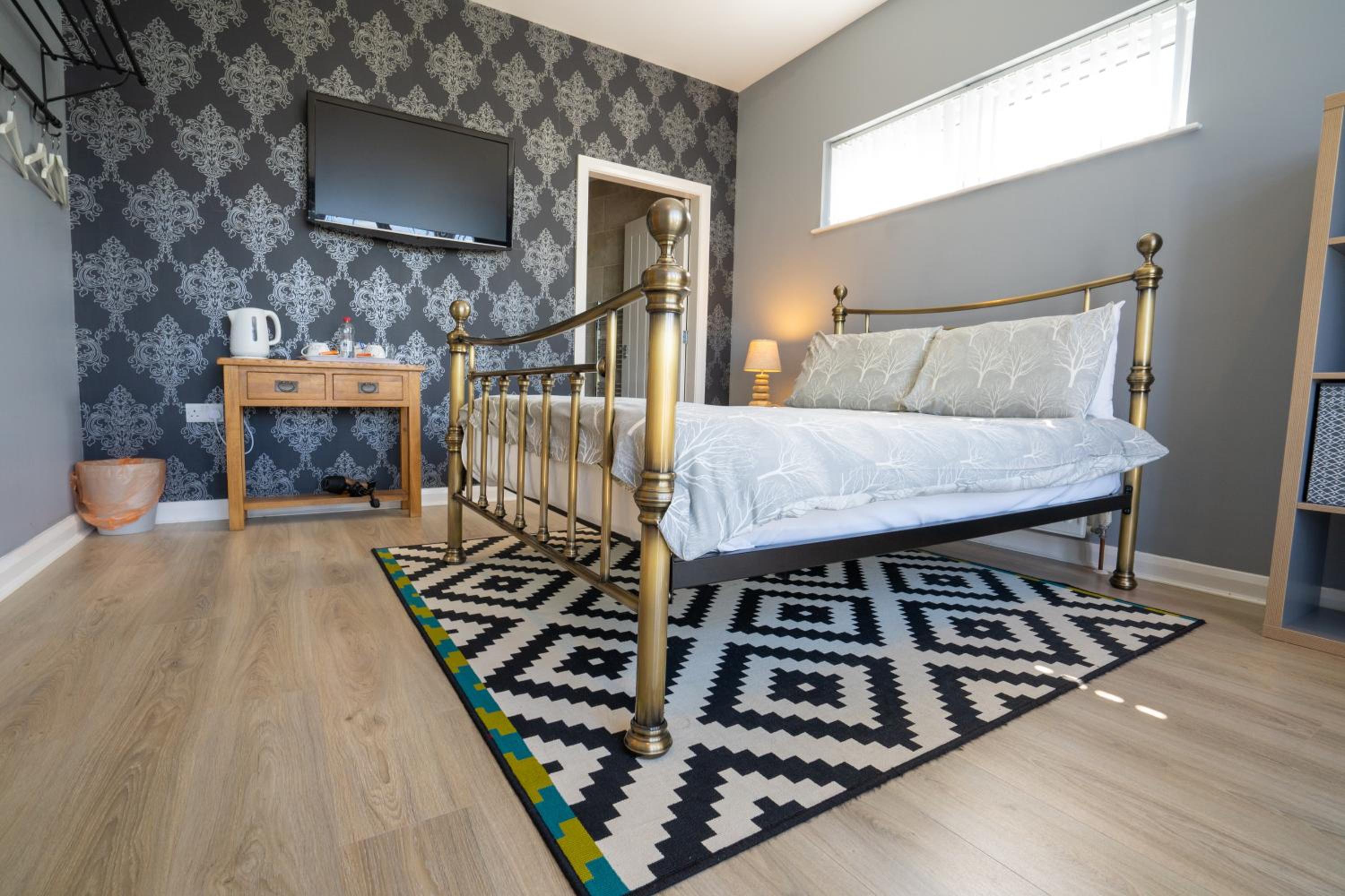 Deluxe King Room