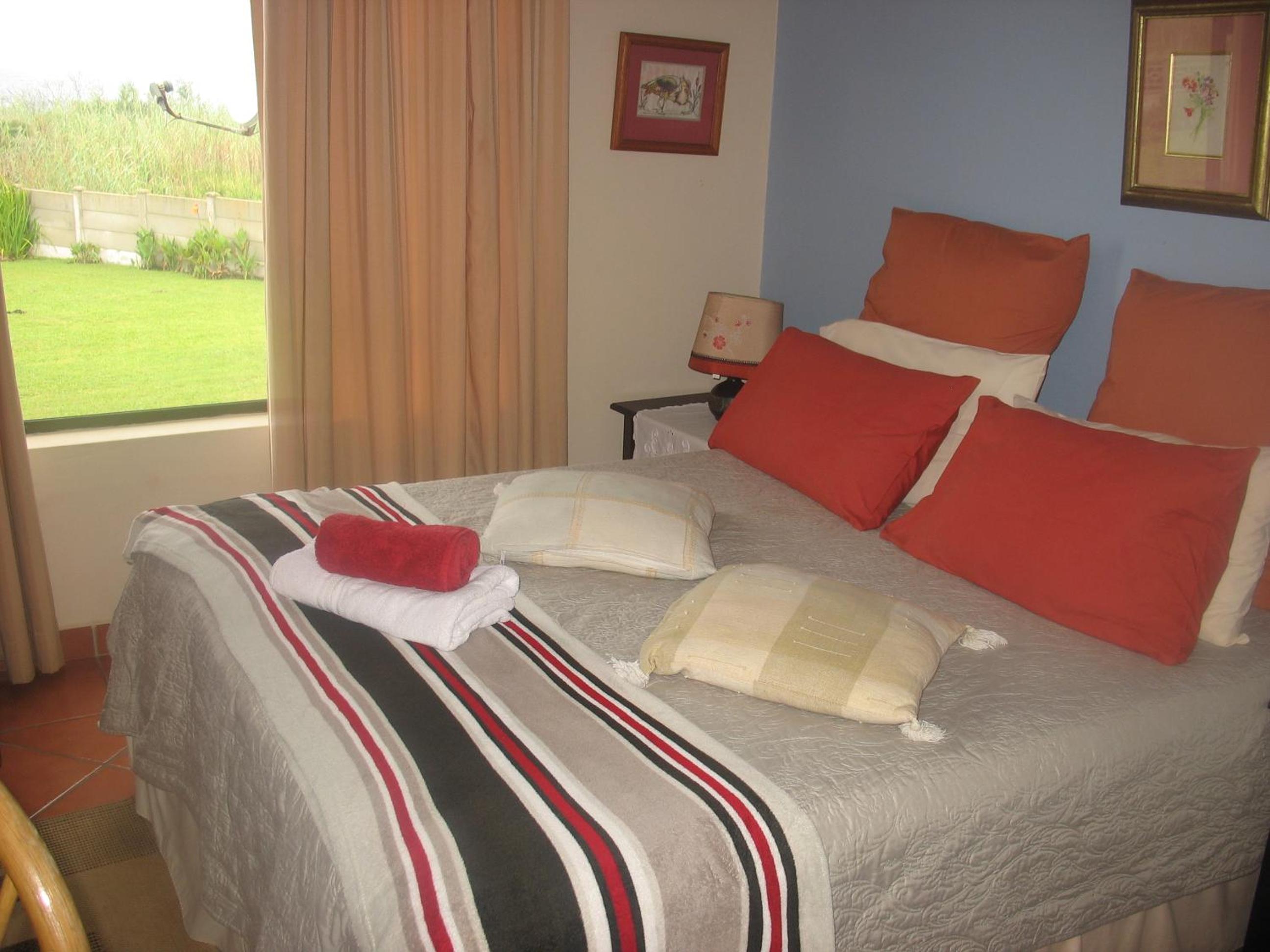 Deluxe Double Room with Side Sea View photo 1